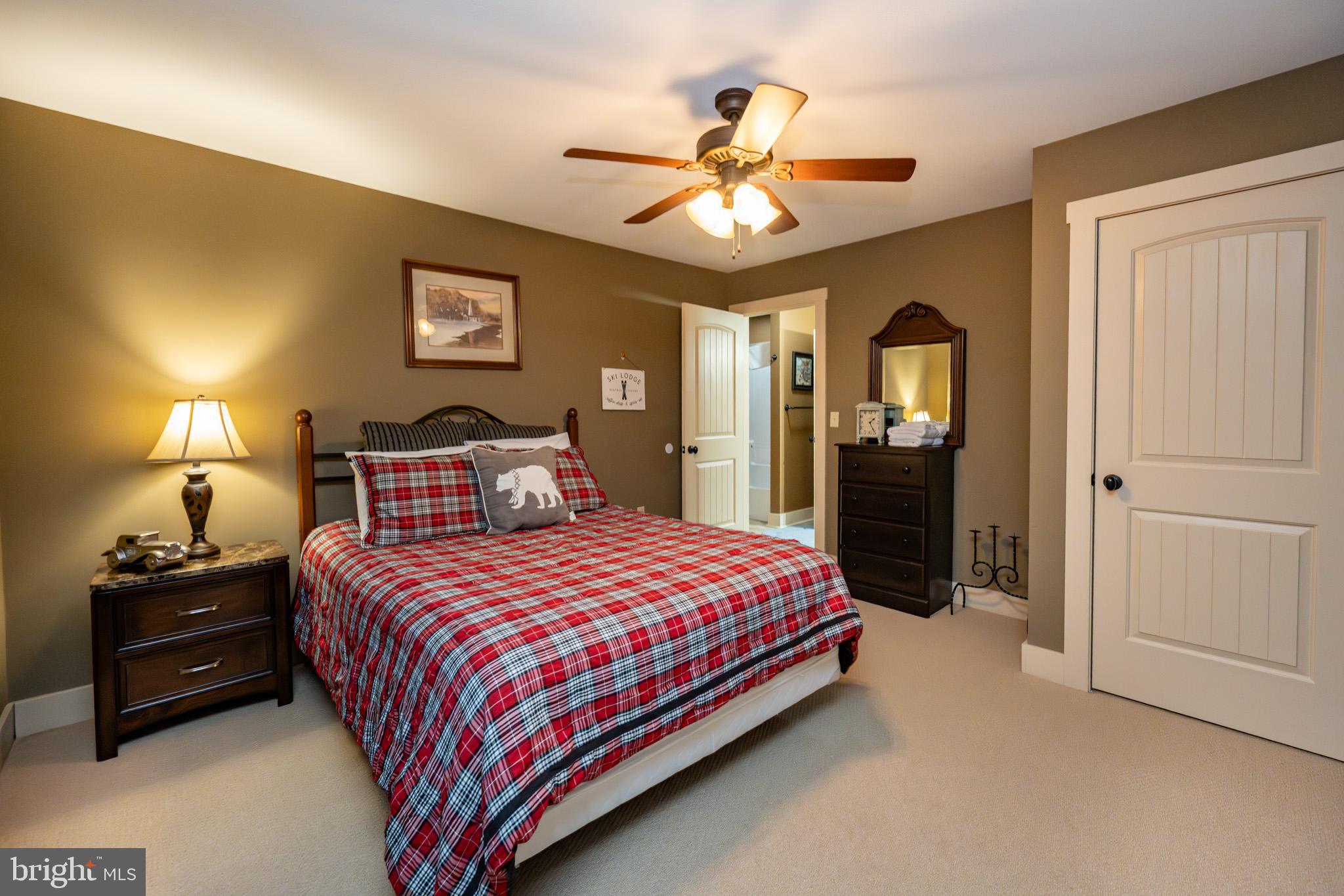 MYSTIC CREEK - Residential