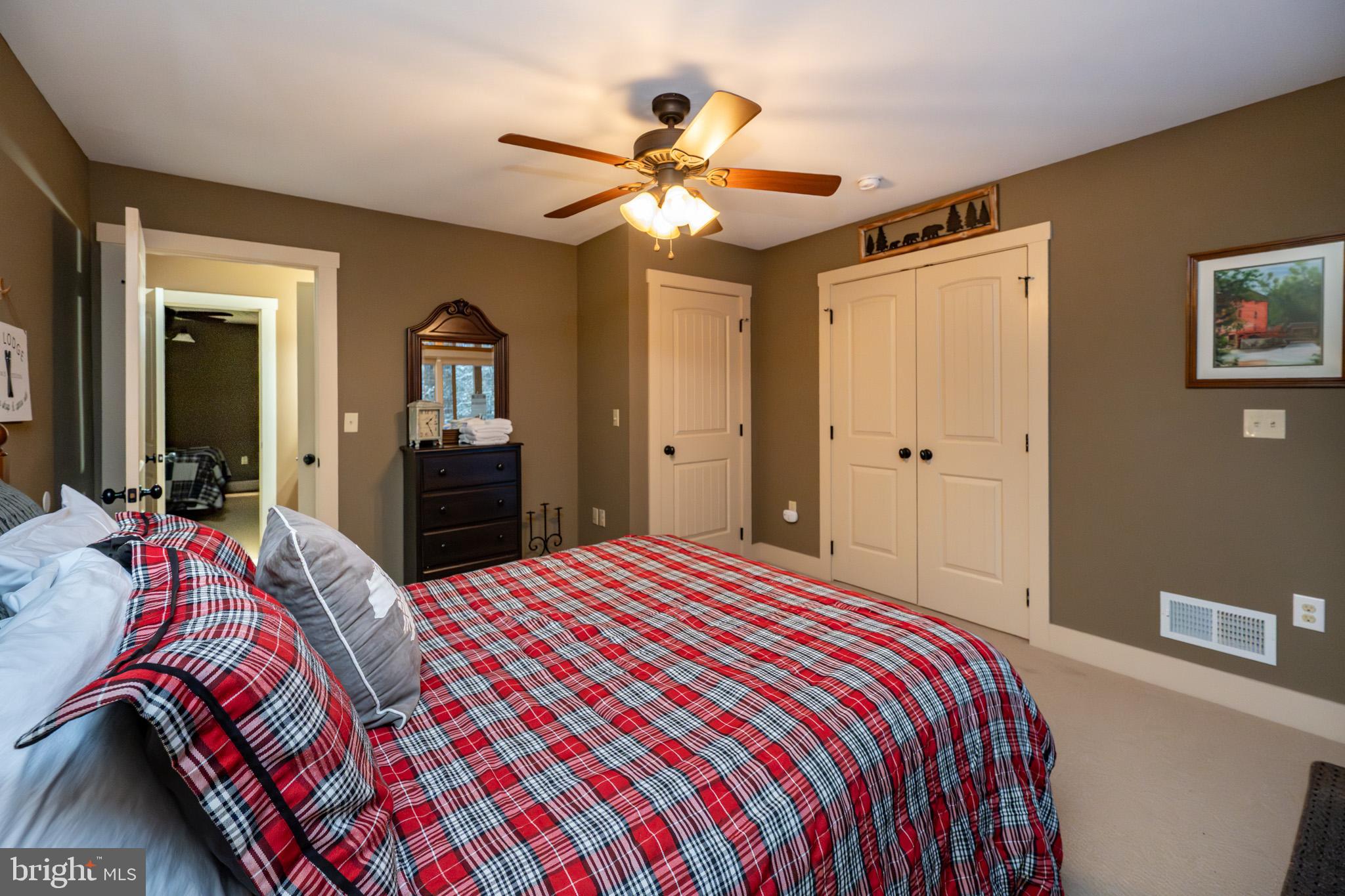 MYSTIC CREEK - Residential