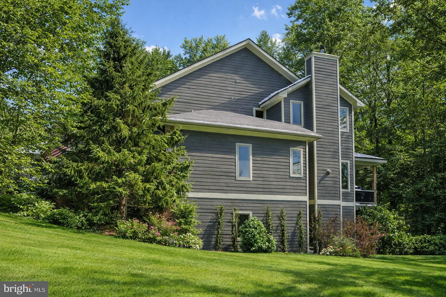 MYSTIC CREEK - Residential