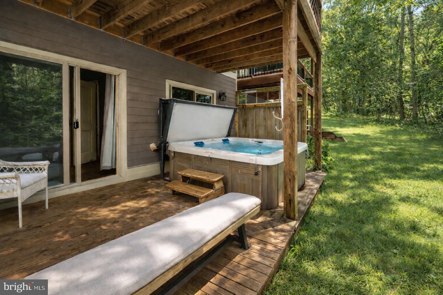 MYSTIC CREEK - Residential