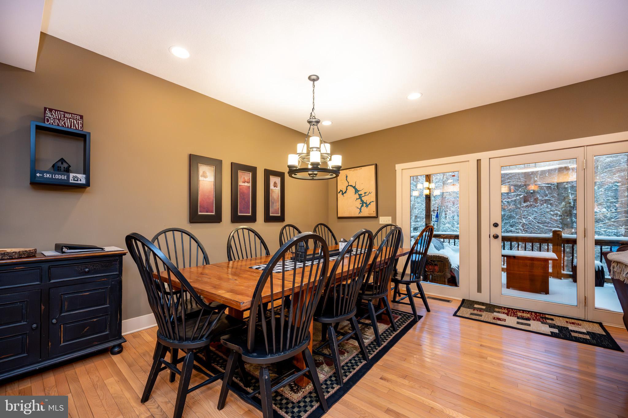 MYSTIC CREEK - Residential