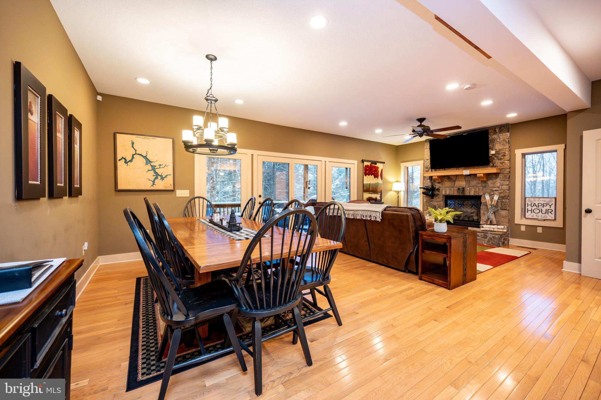 MYSTIC CREEK - Residential