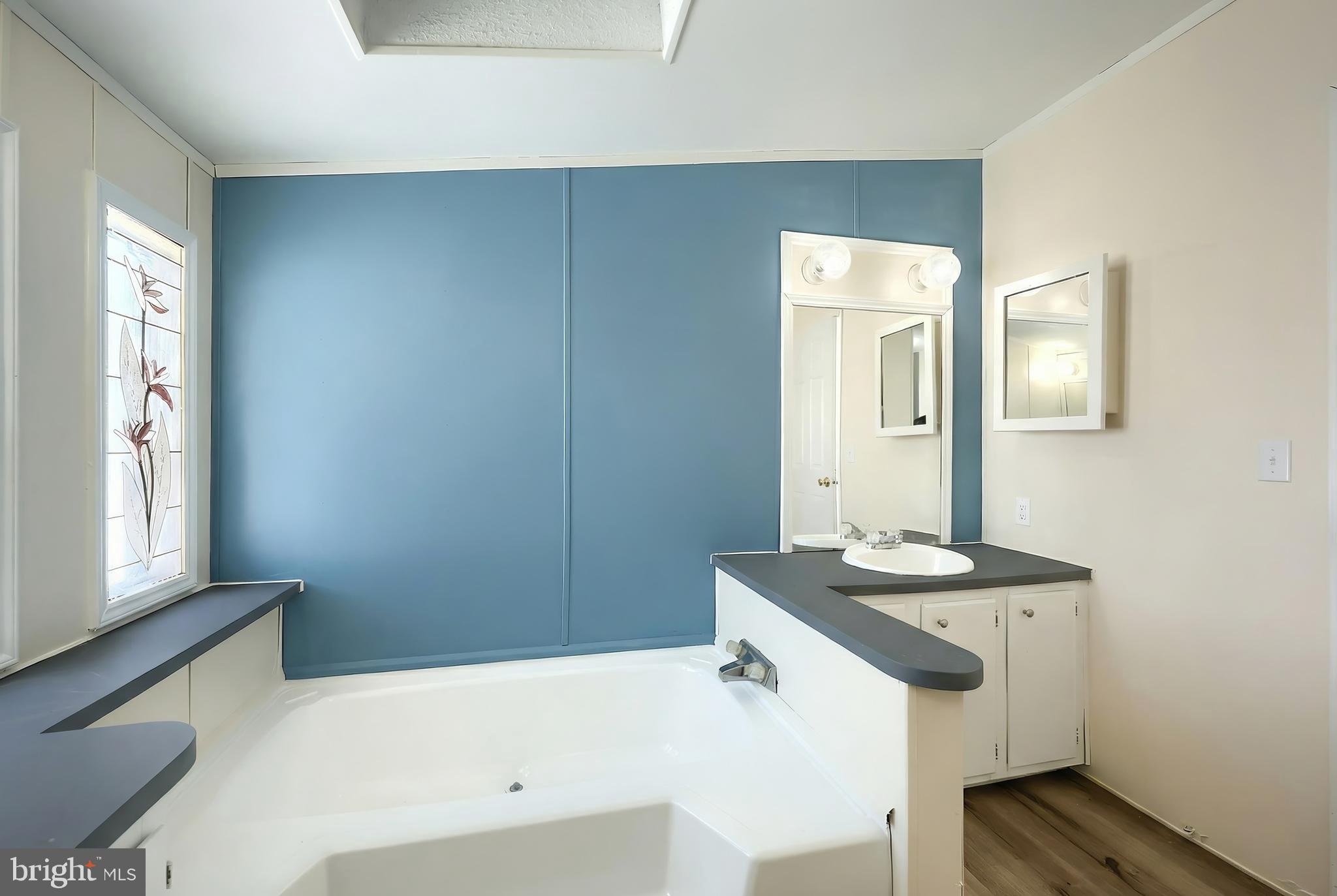 MEADOWVIEW PARK ESTATES - Residential