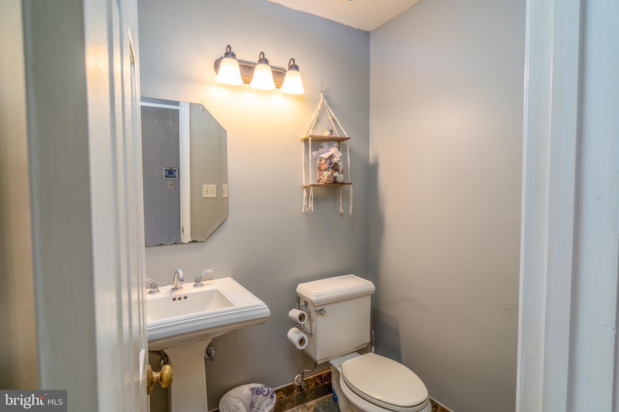 CRYSTAL LAKE - Residential