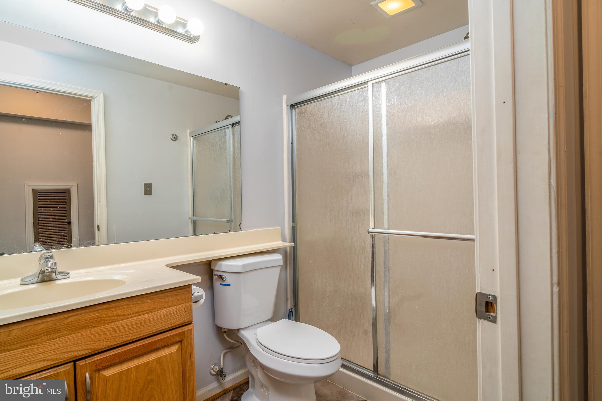 CRYSTAL LAKE - Residential