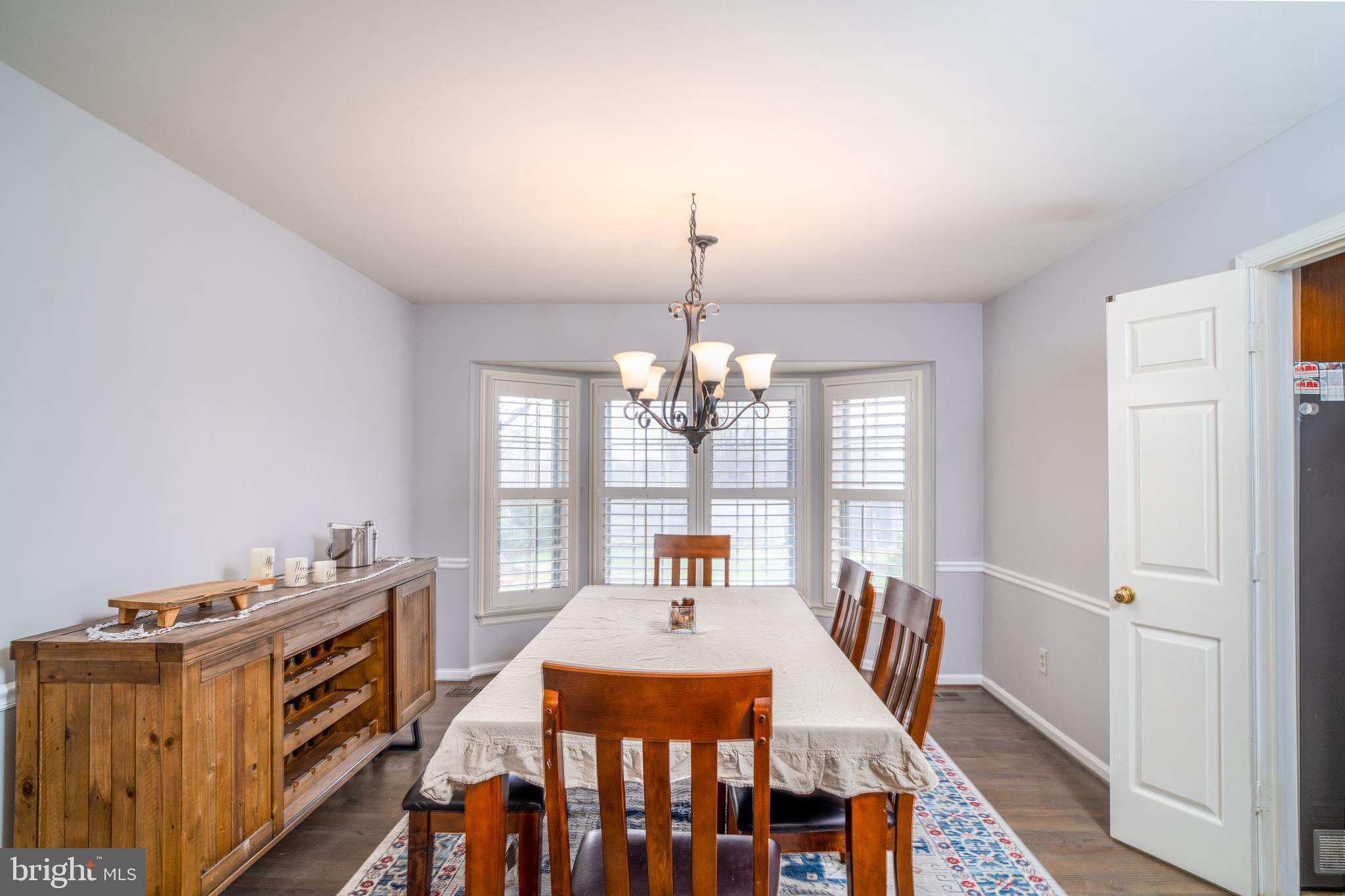 CRYSTAL LAKE - Residential