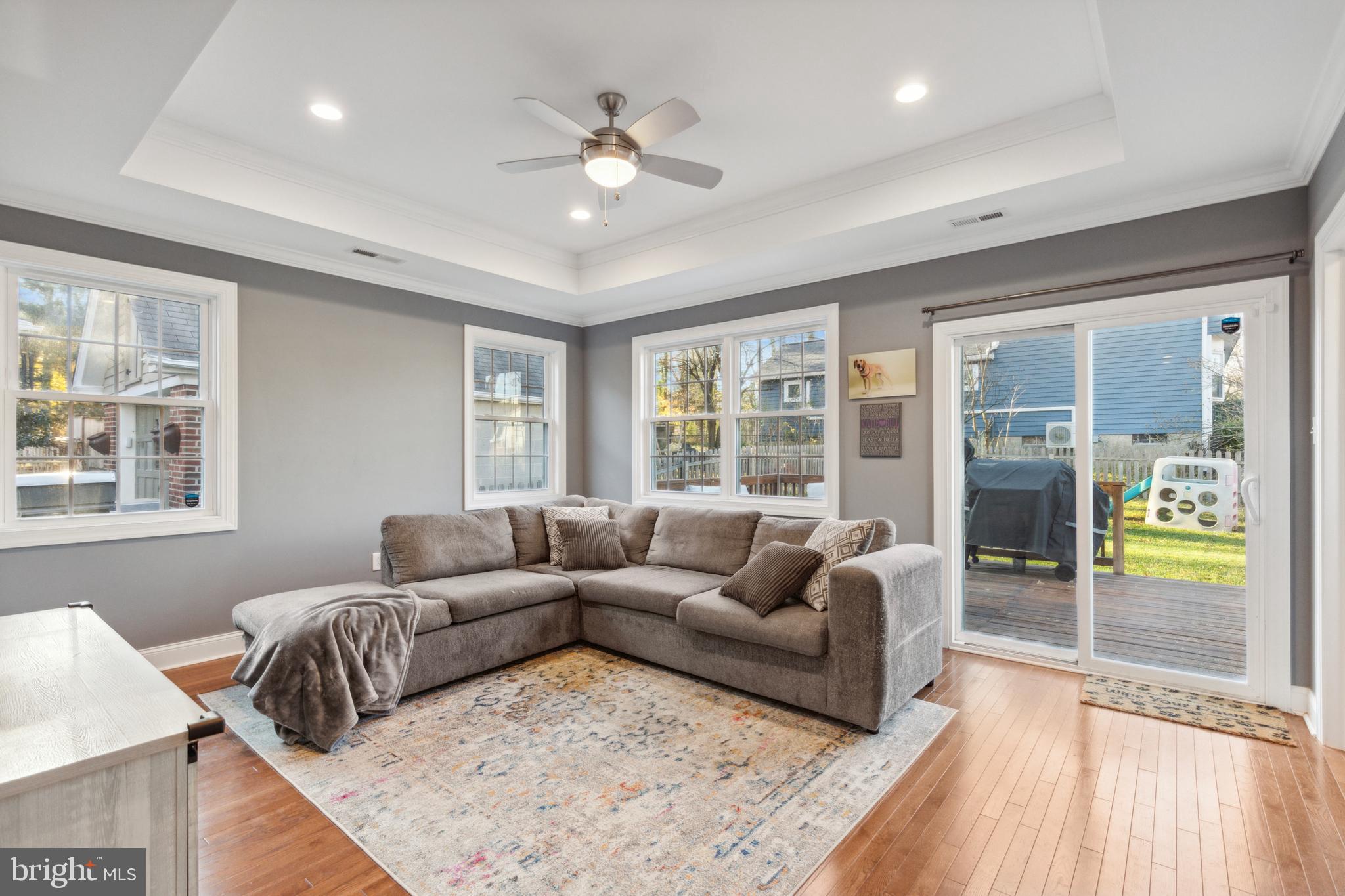 WILLOW MANOR - Residential