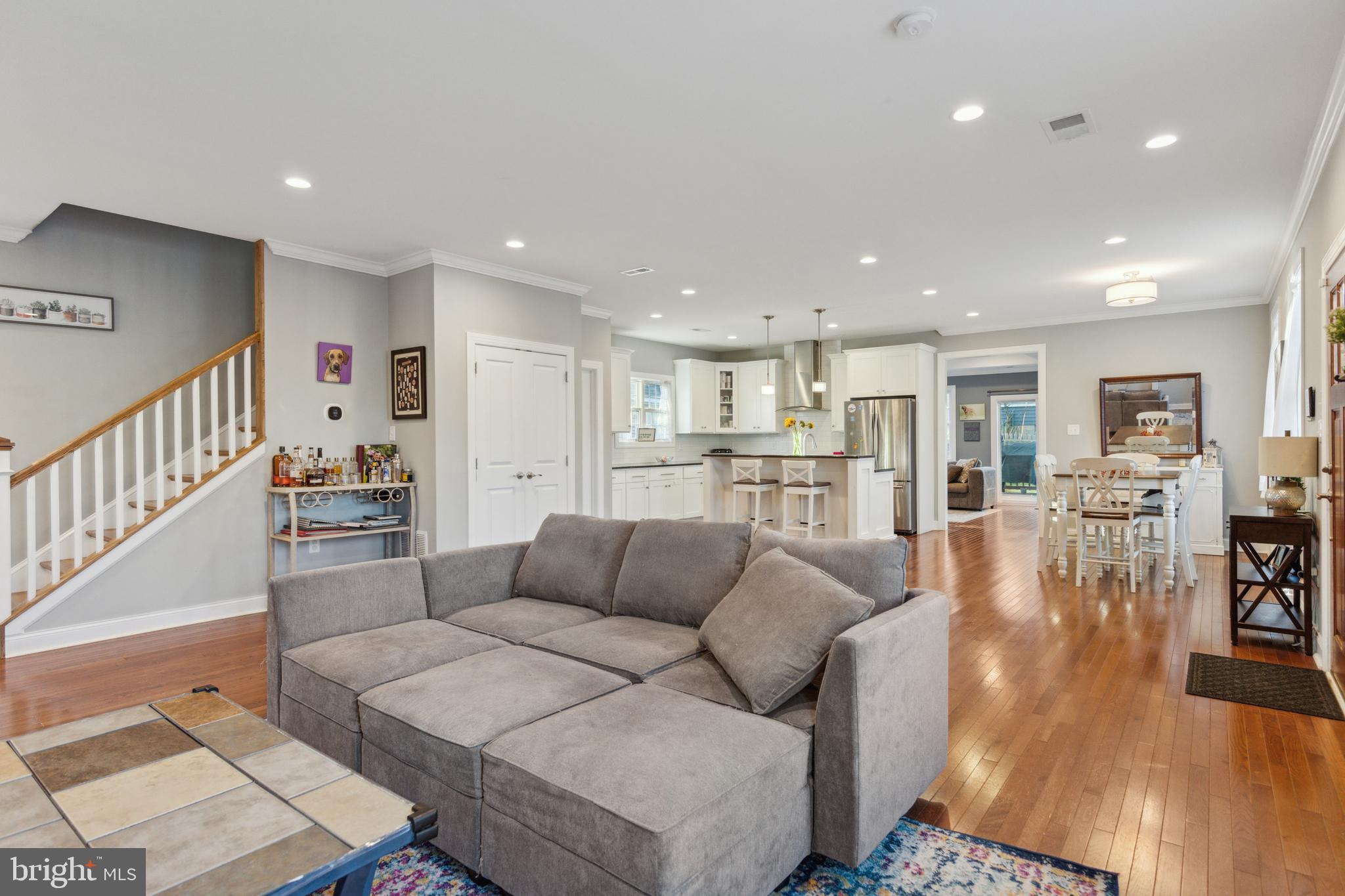 WILLOW MANOR - Residential