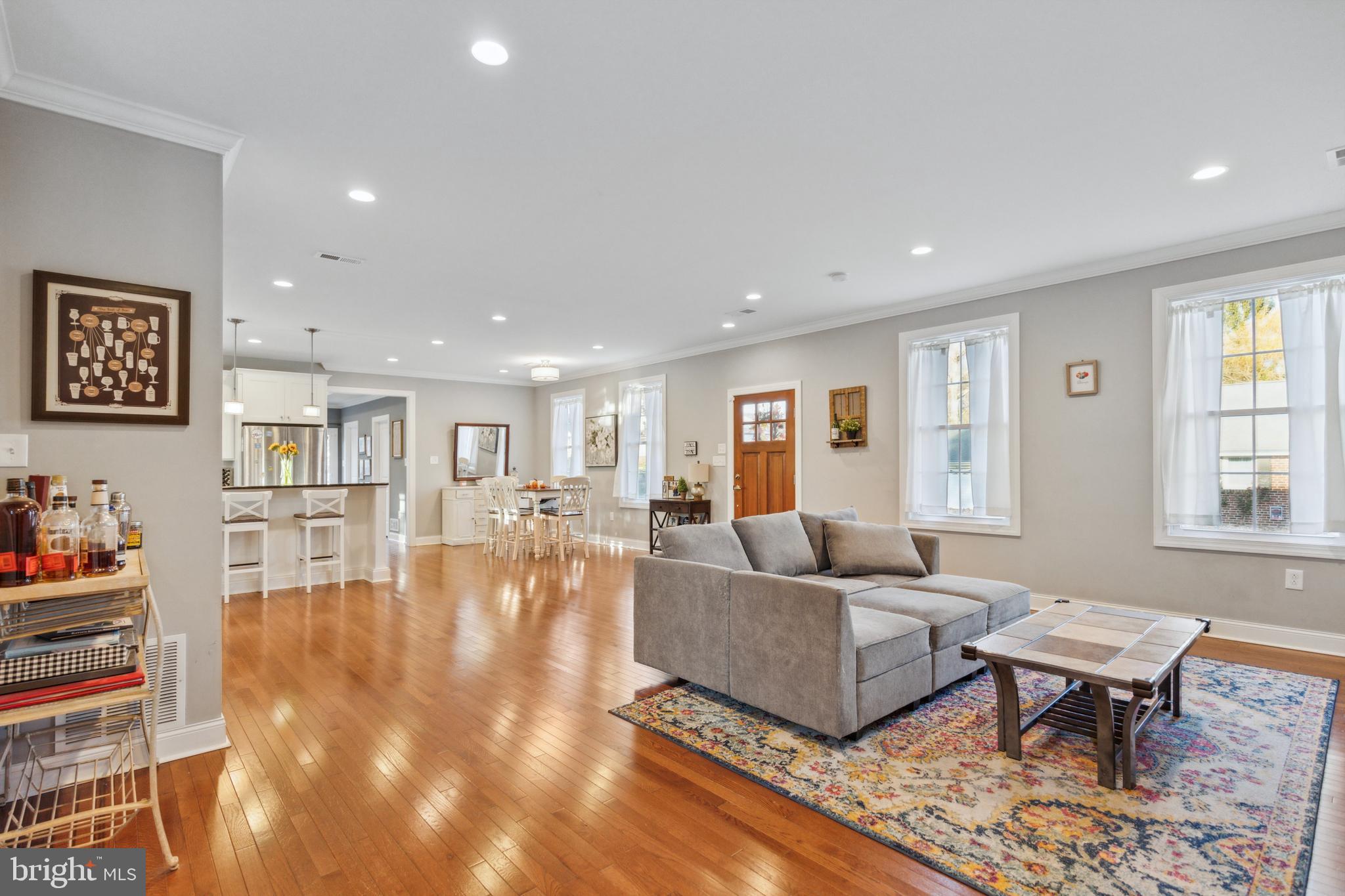 WILLOW MANOR - Residential