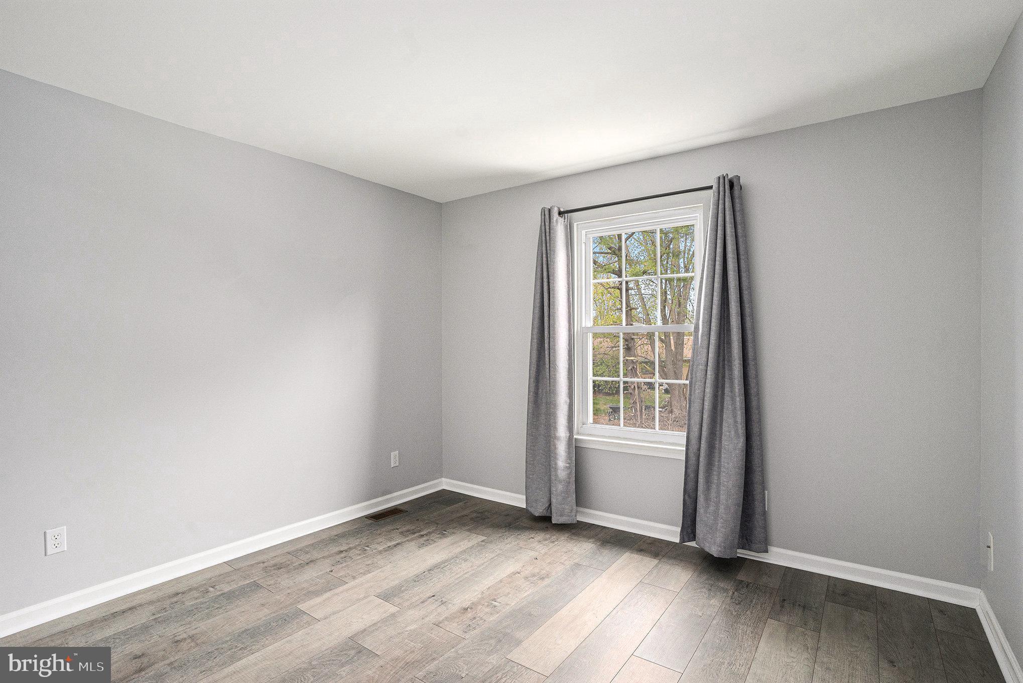 CABIN RUN ESTS - Residential