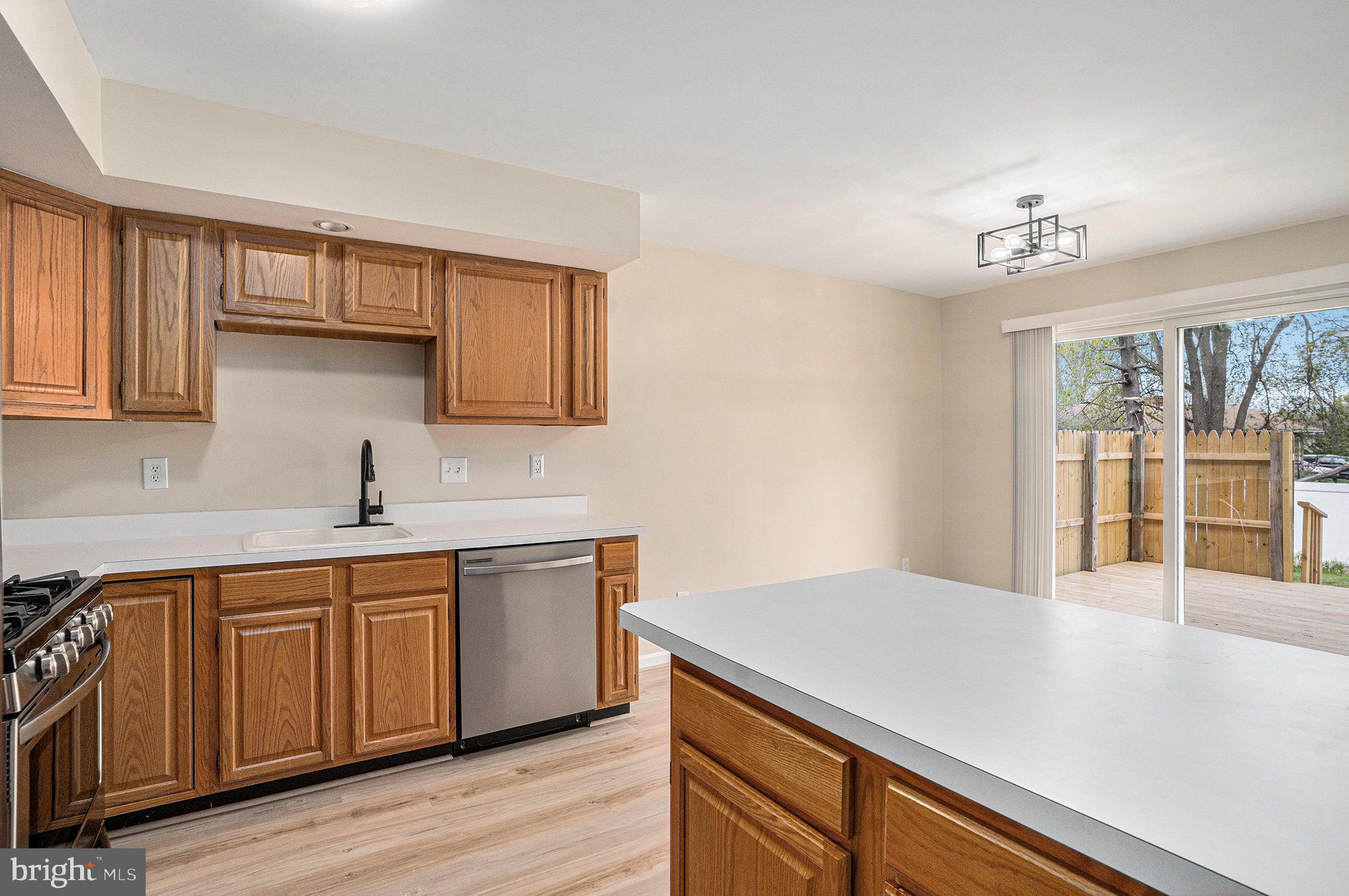 CABIN RUN ESTS - Residential