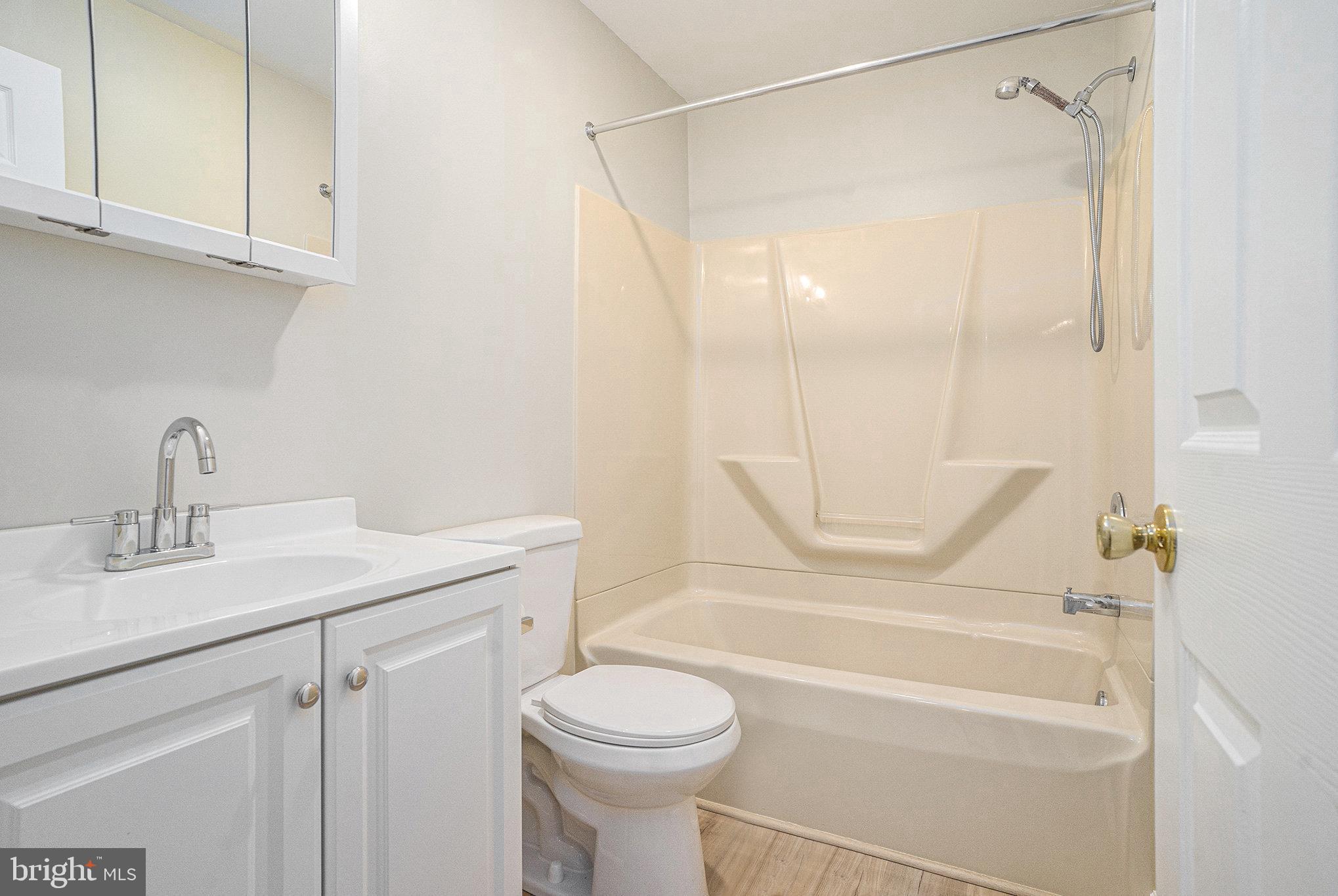 CABIN RUN ESTS - Residential