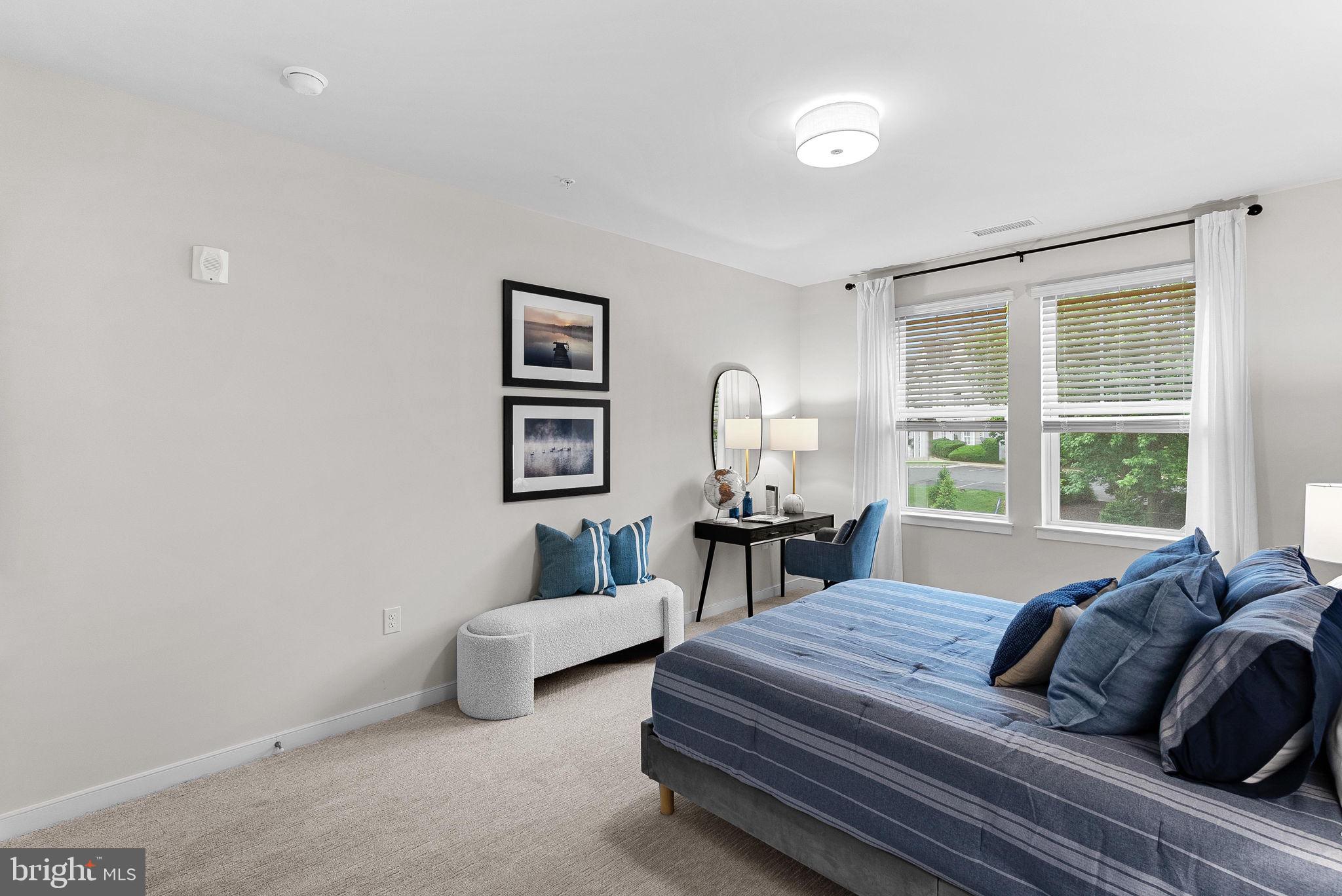 POTOMAC STATION MARKETPLACE - Residential