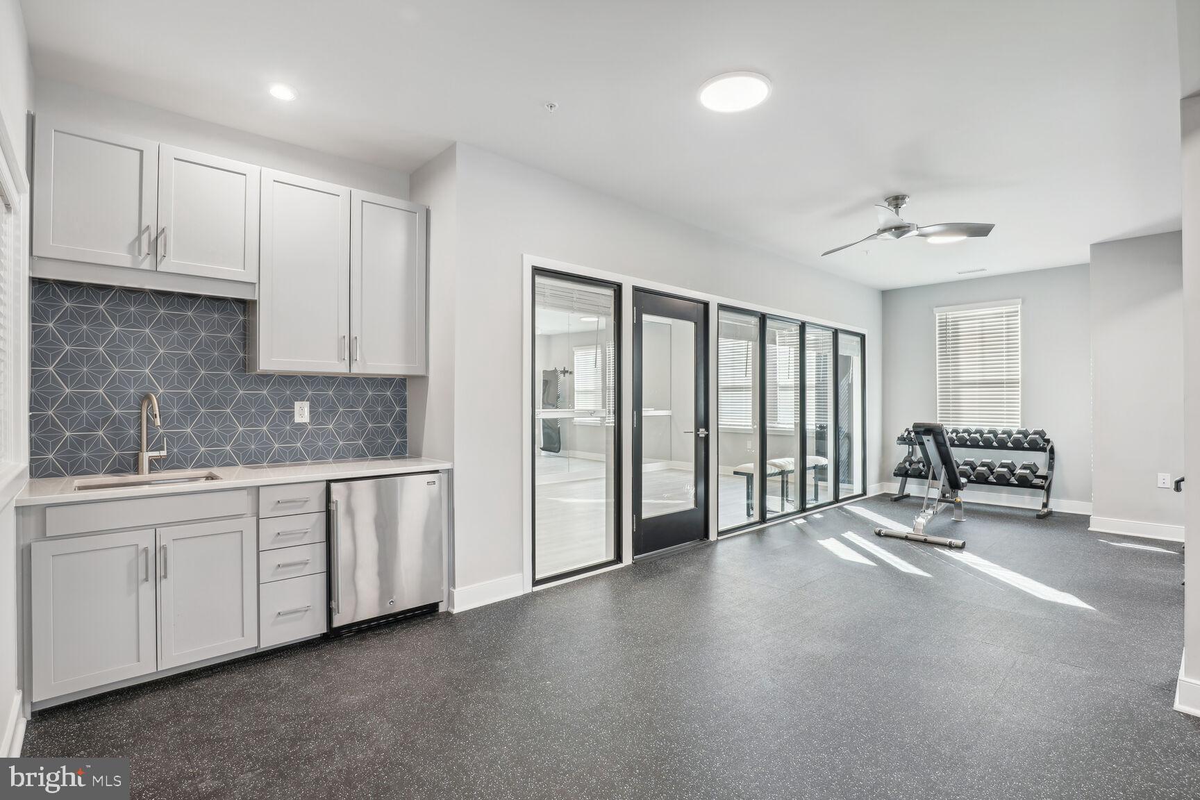 POTOMAC STATION MARKETPLACE - Residential
