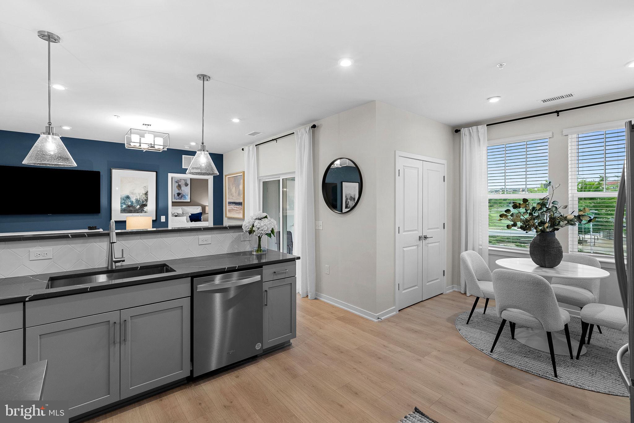 POTOMAC STATION MARKETPLACE - Residential