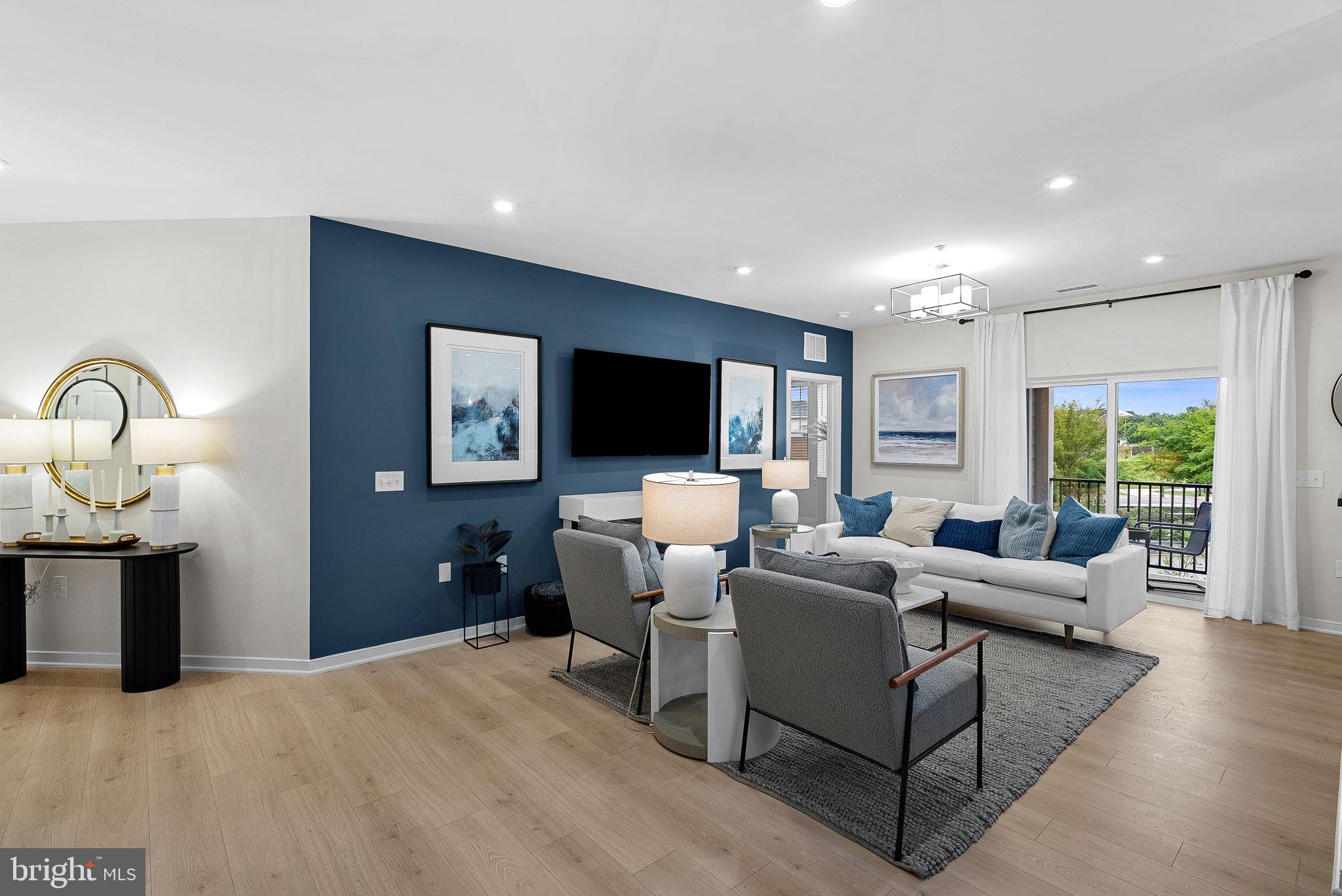 POTOMAC STATION MARKETPLACE - Residential
