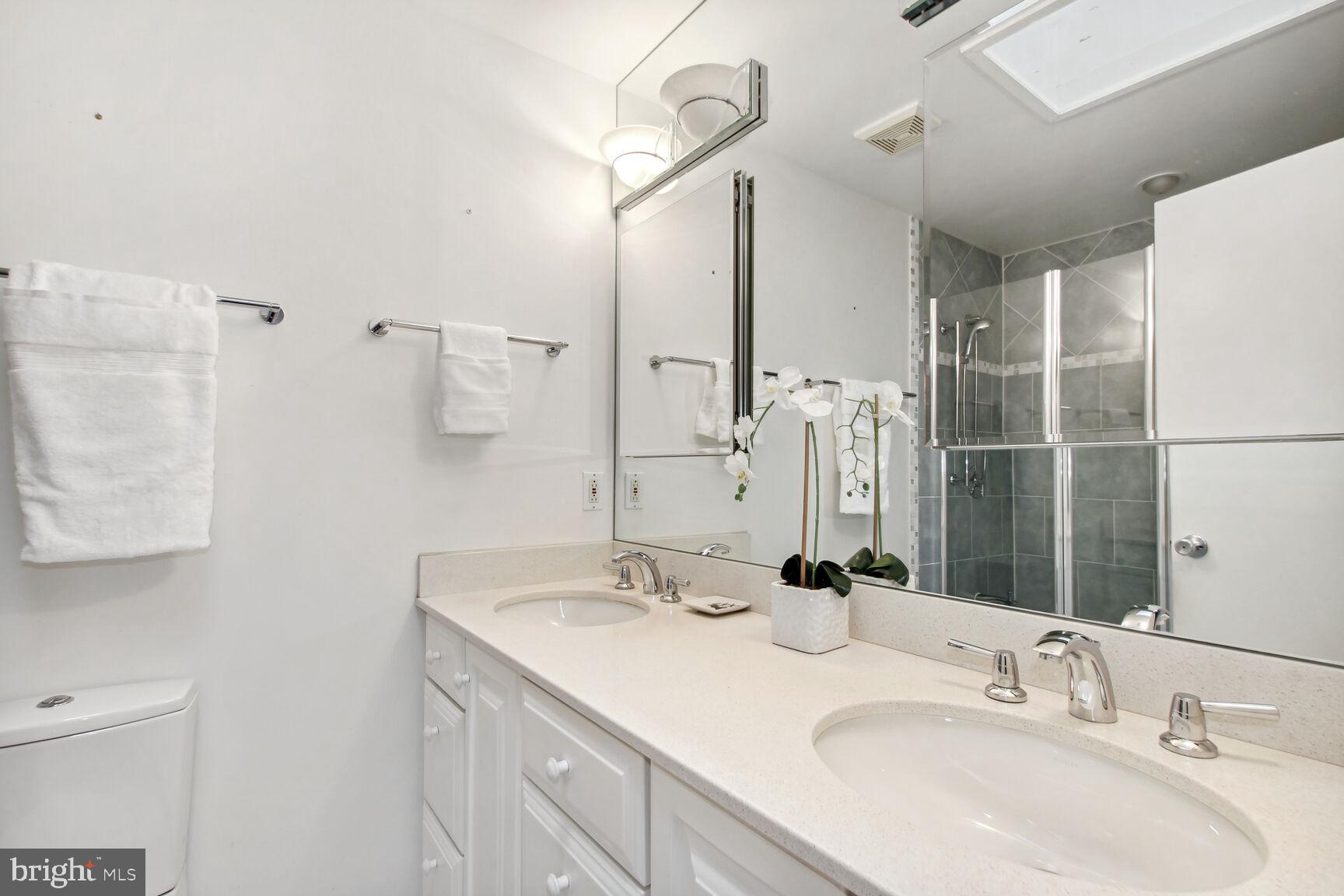 CARDEROCK SPRINGS - Residential