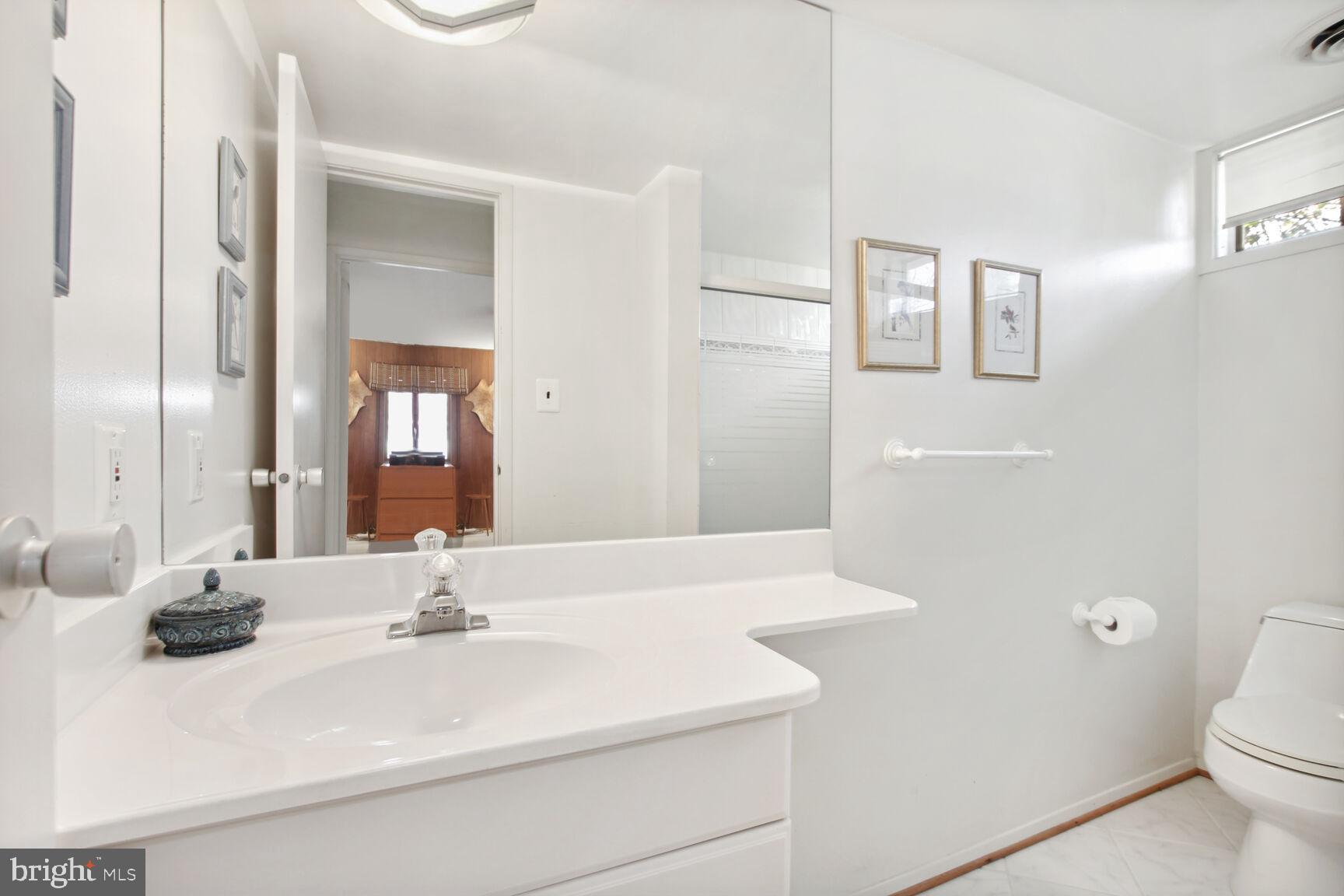 CARDEROCK SPRINGS - Residential