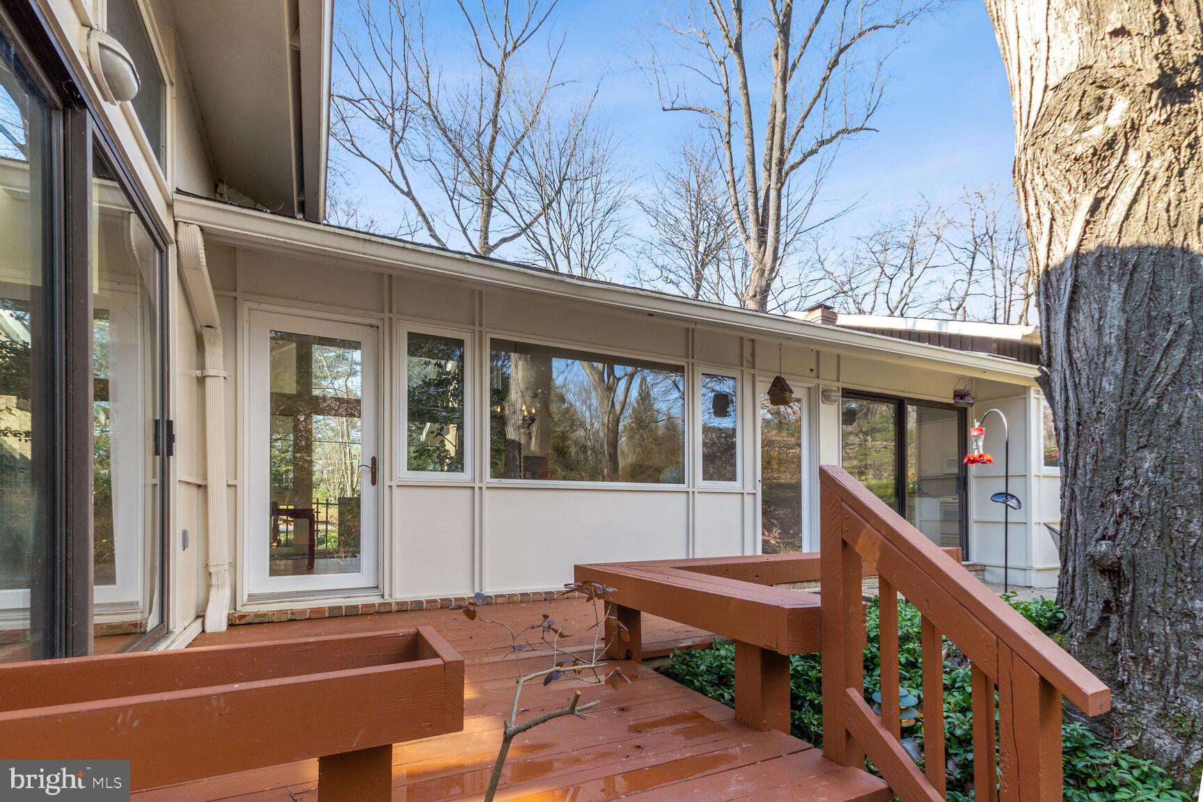 CARDEROCK SPRINGS - Residential