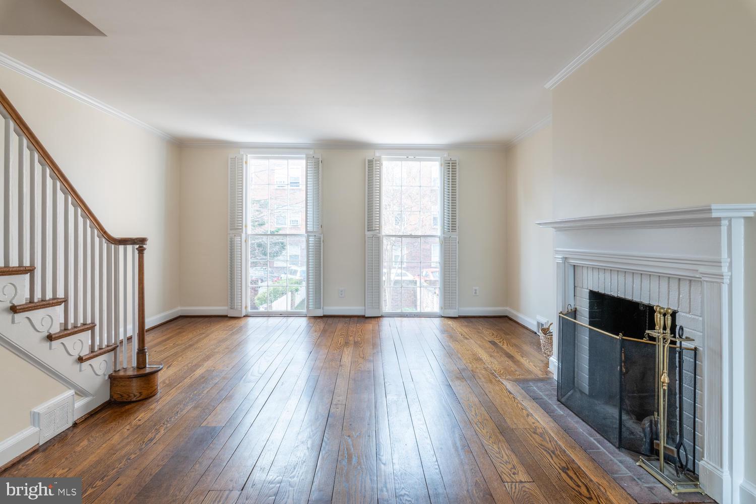 YATES GARDENS - Residential Lease