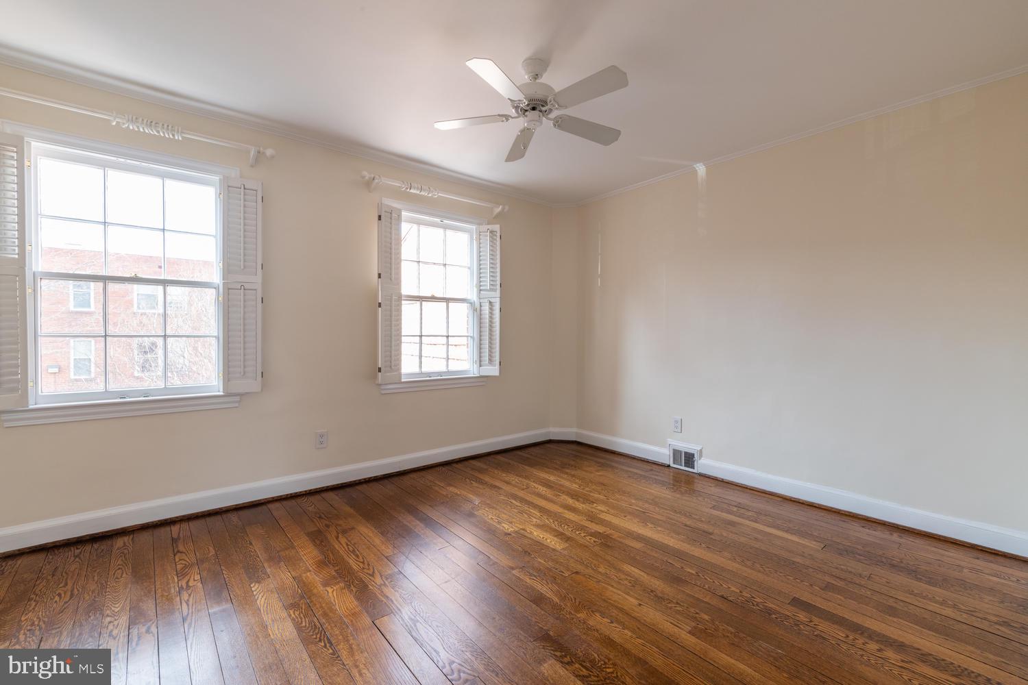 YATES GARDENS - Residential Lease