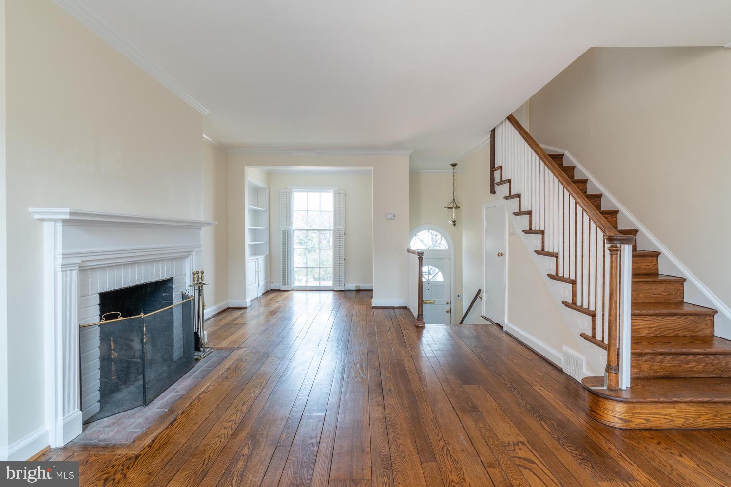 YATES GARDENS - Residential Lease