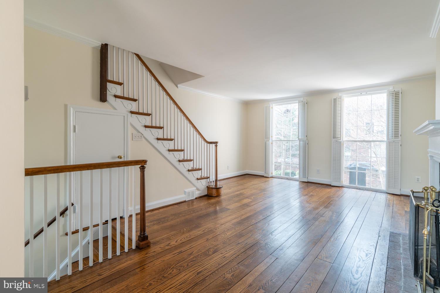 YATES GARDENS - Residential Lease