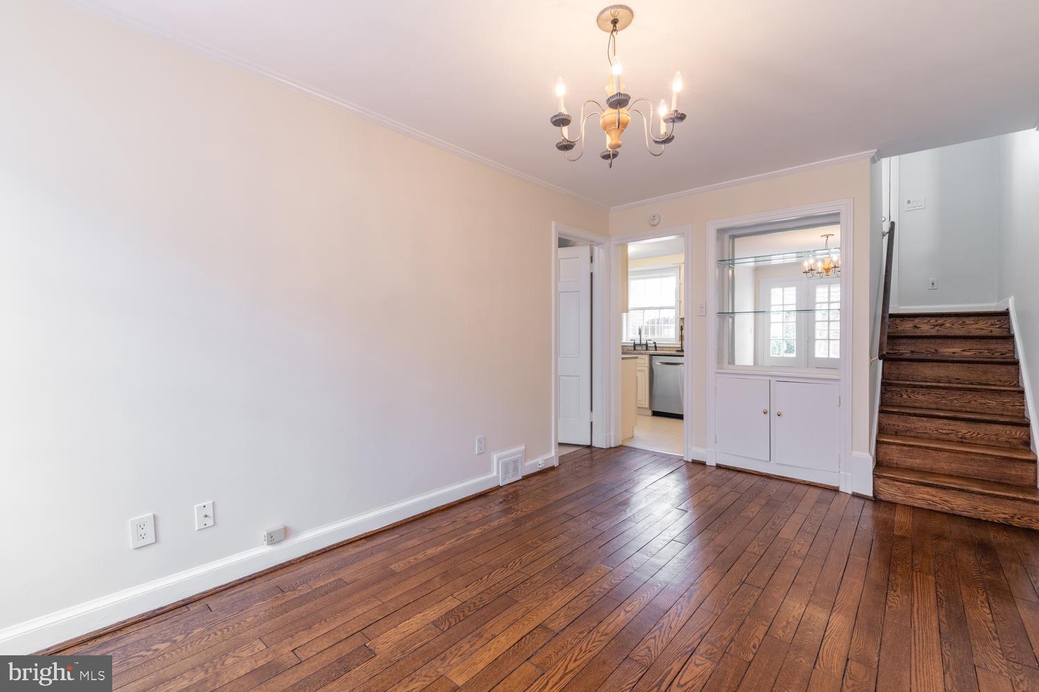 YATES GARDENS - Residential Lease