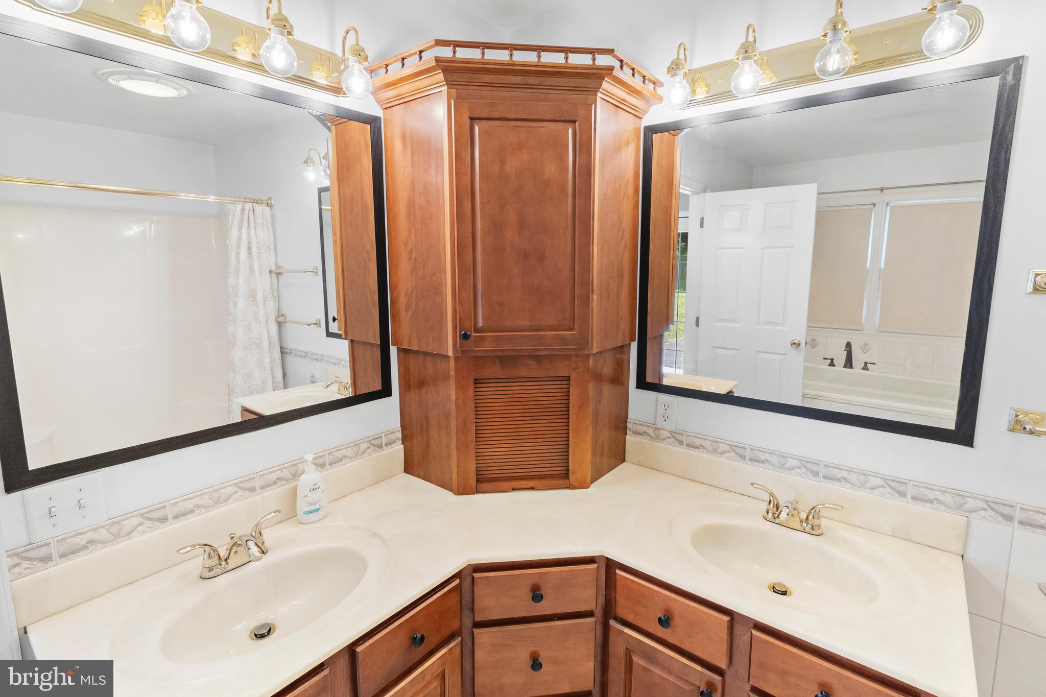 STONELEIGH - Residential