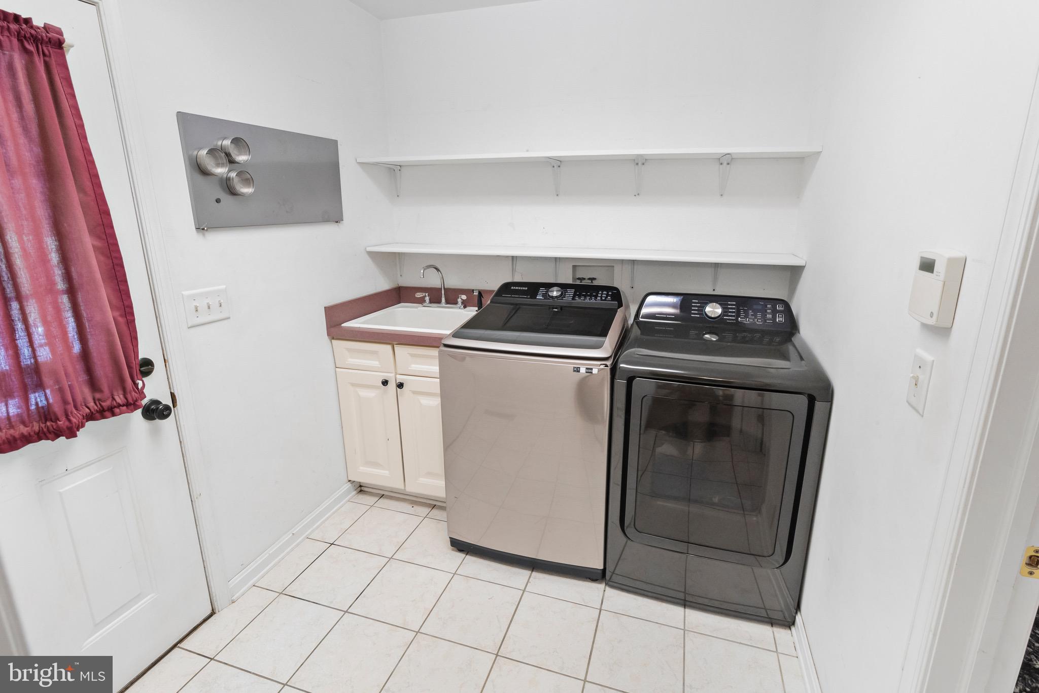 STONELEIGH - Residential