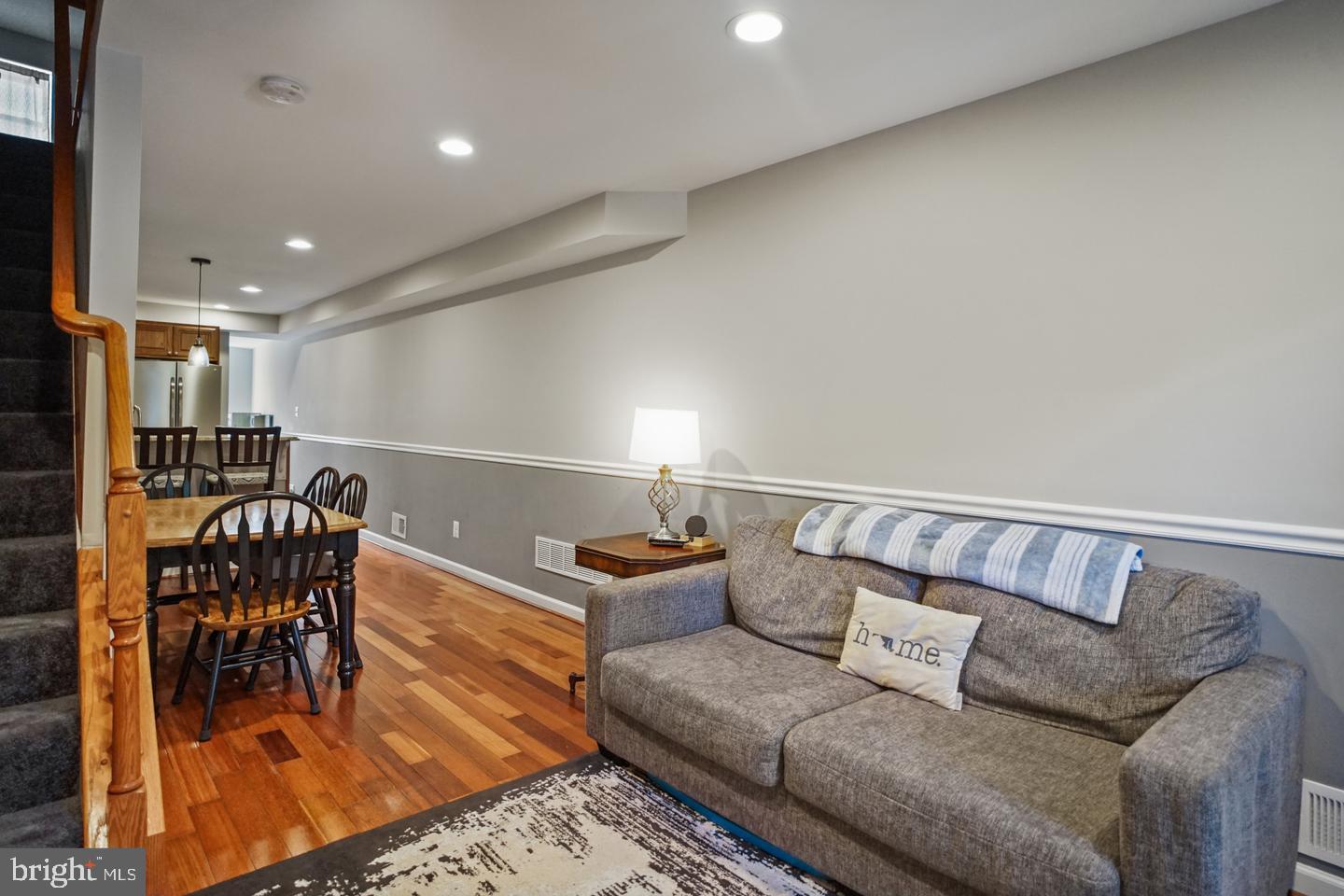 RIVERSIDE - Residential Lease