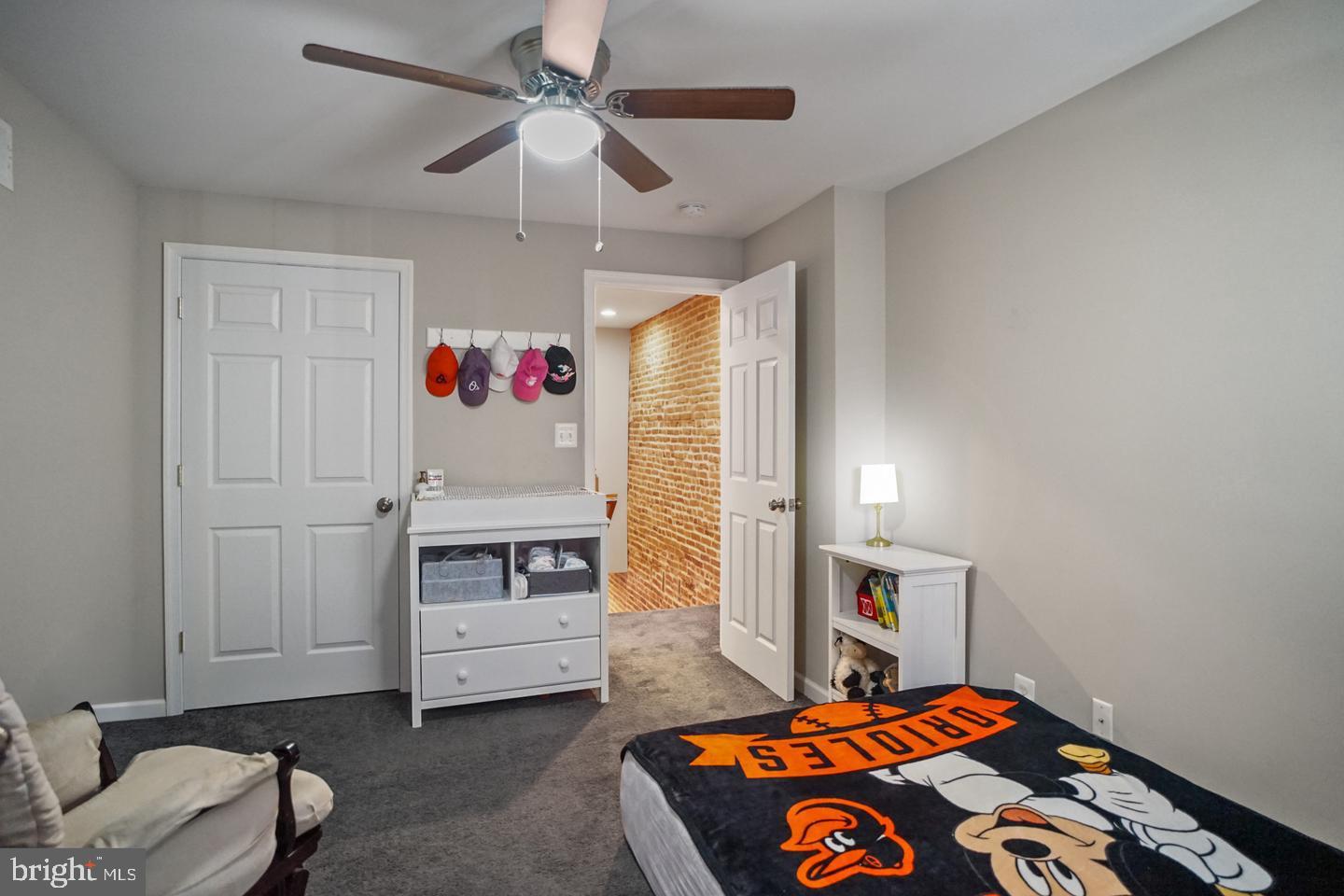 RIVERSIDE - Residential Lease