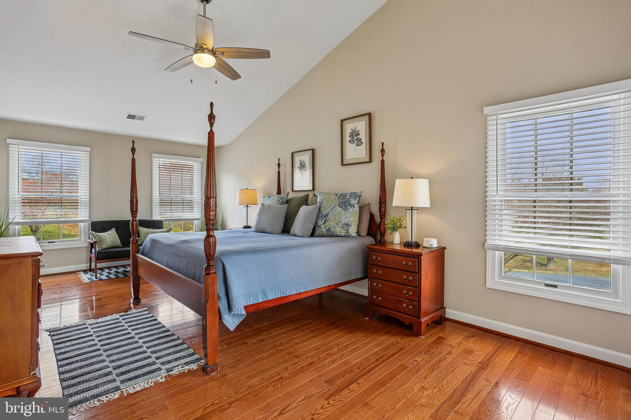 LAYTONSVILLE KNOLLS - Residential