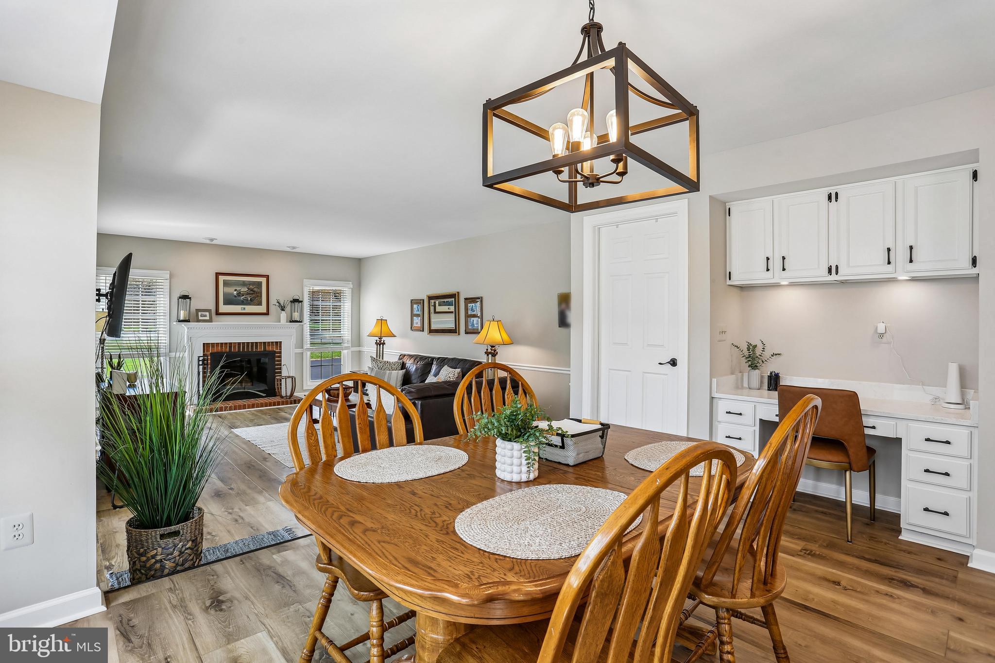 LAYTONSVILLE KNOLLS - Residential