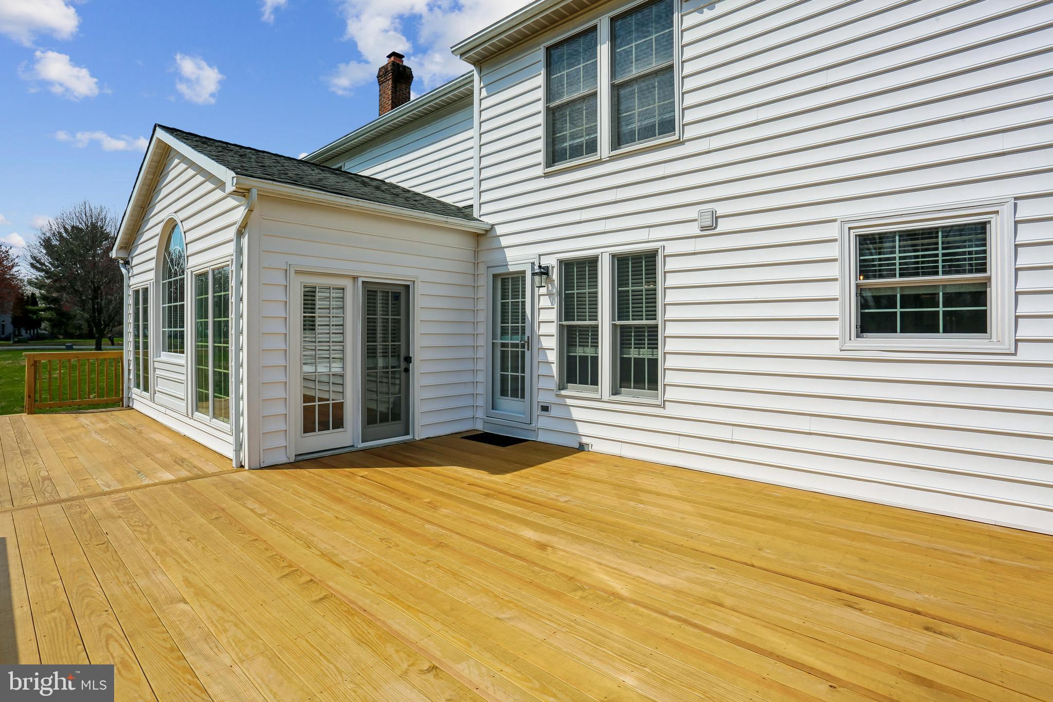 LAYTONSVILLE KNOLLS - Residential