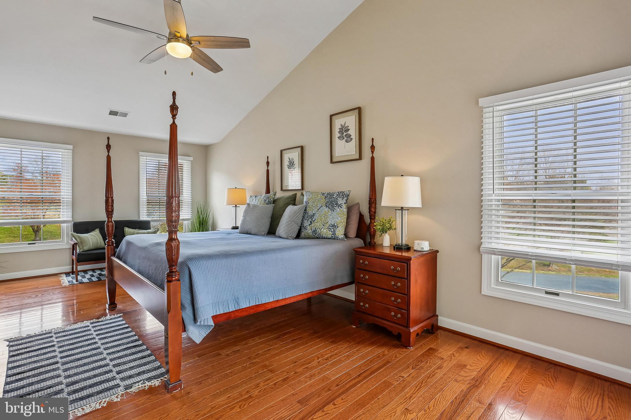 LAYTONSVILLE KNOLLS - Residential