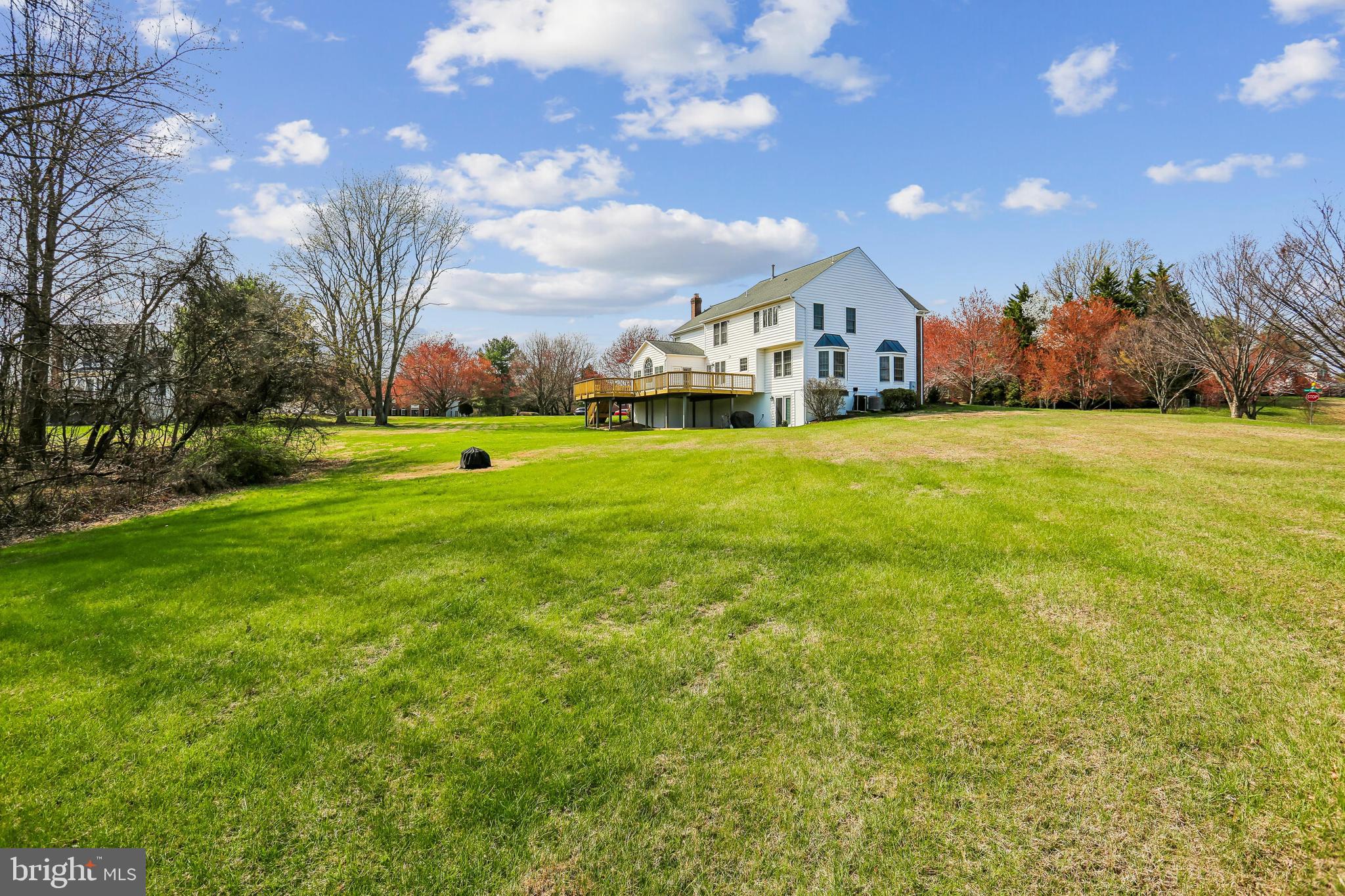LAYTONSVILLE KNOLLS - Residential