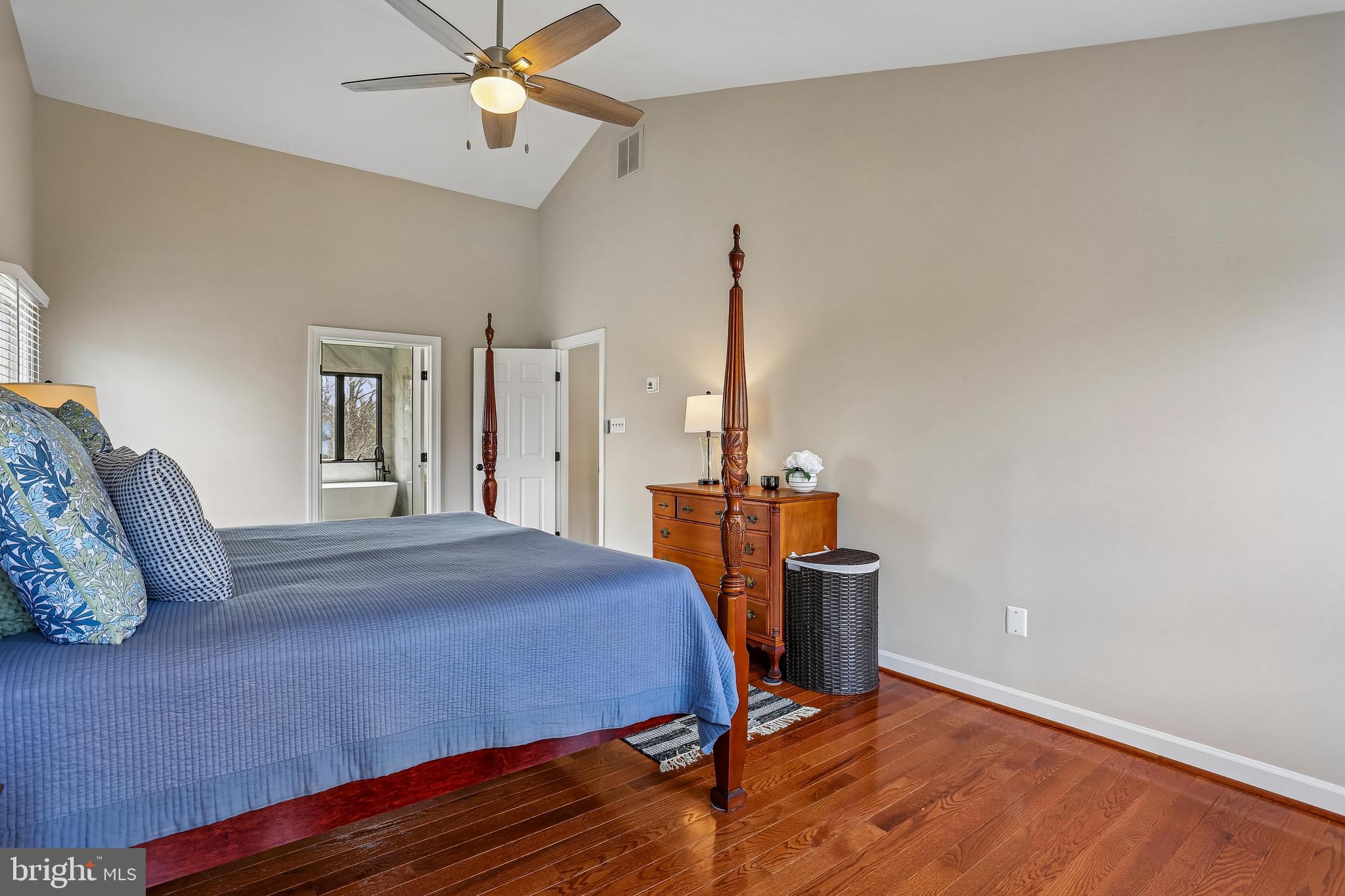 LAYTONSVILLE KNOLLS - Residential