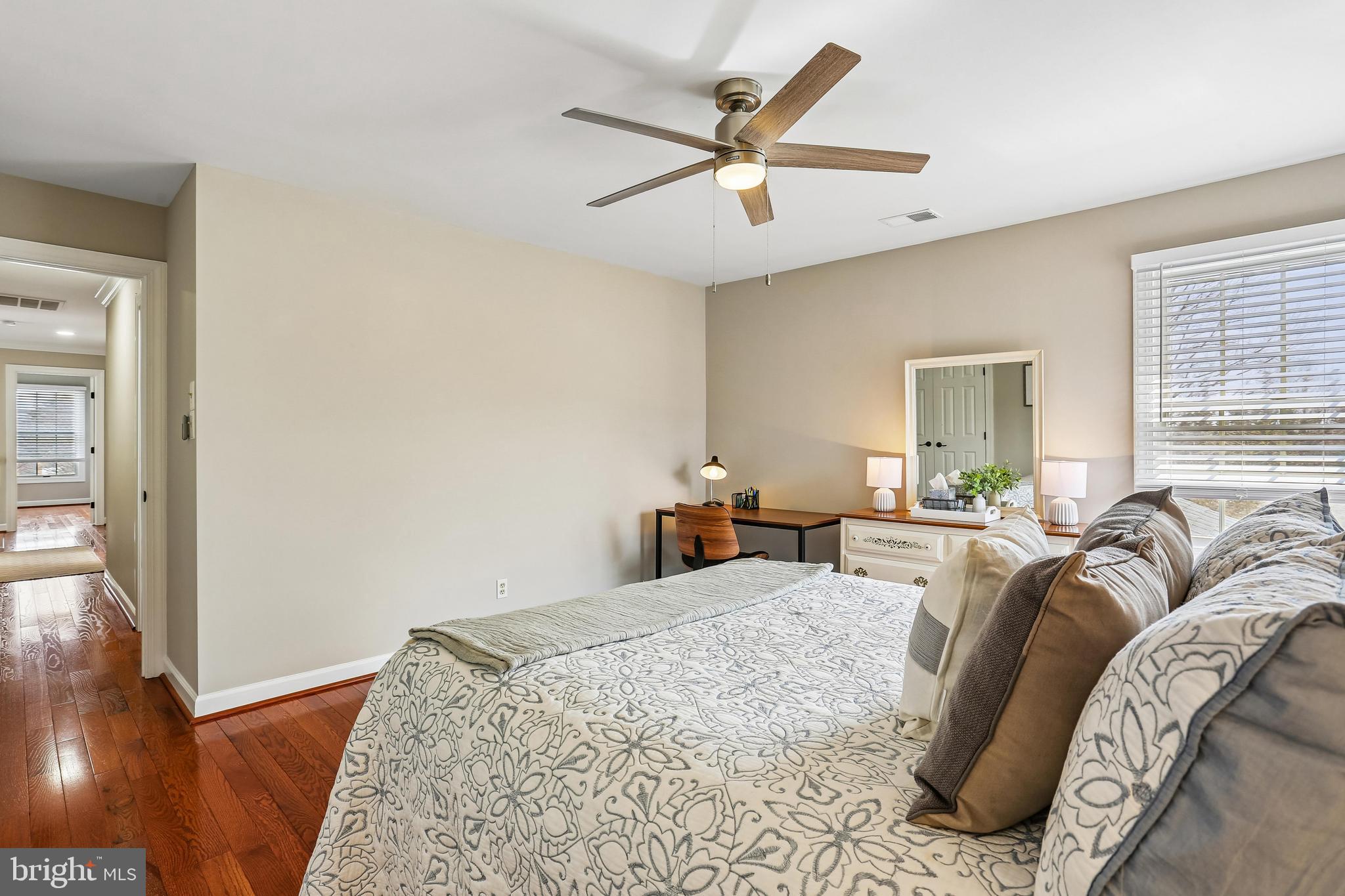 LAYTONSVILLE KNOLLS - Residential