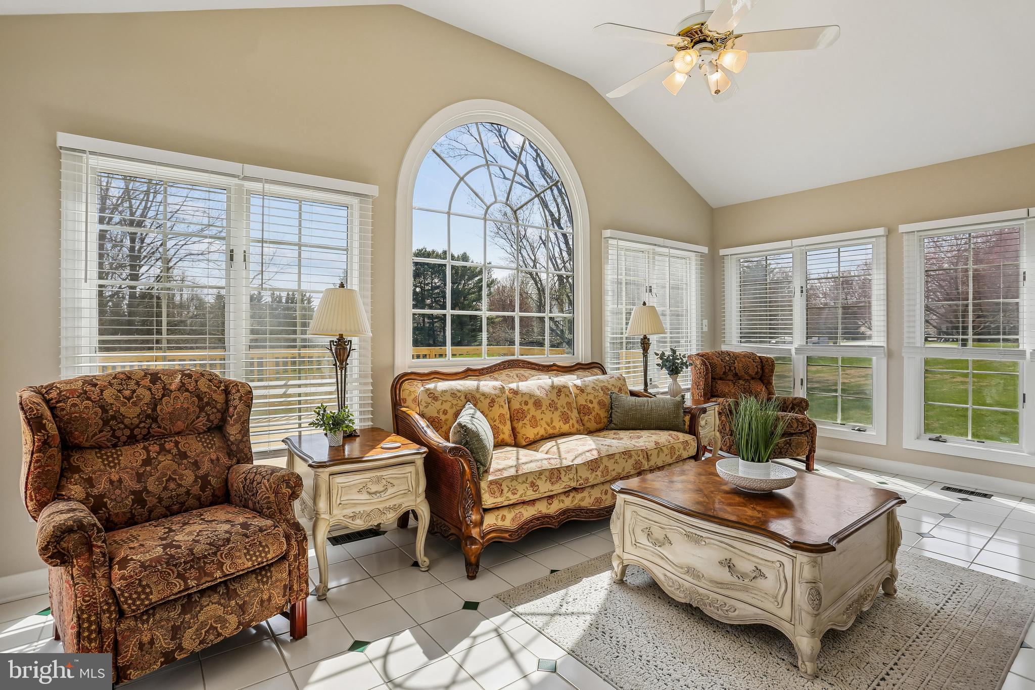 LAYTONSVILLE KNOLLS - Residential