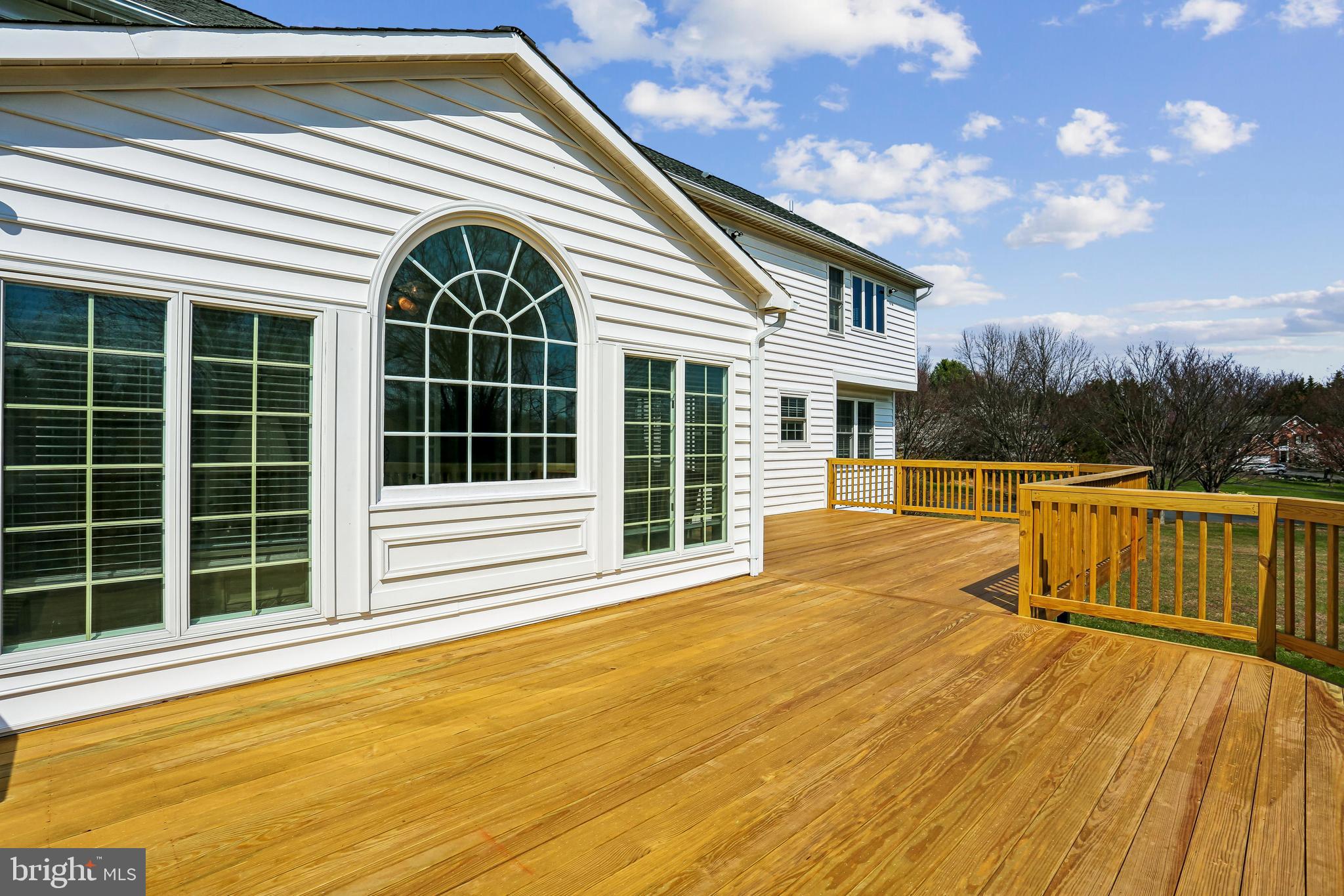 LAYTONSVILLE KNOLLS - Residential