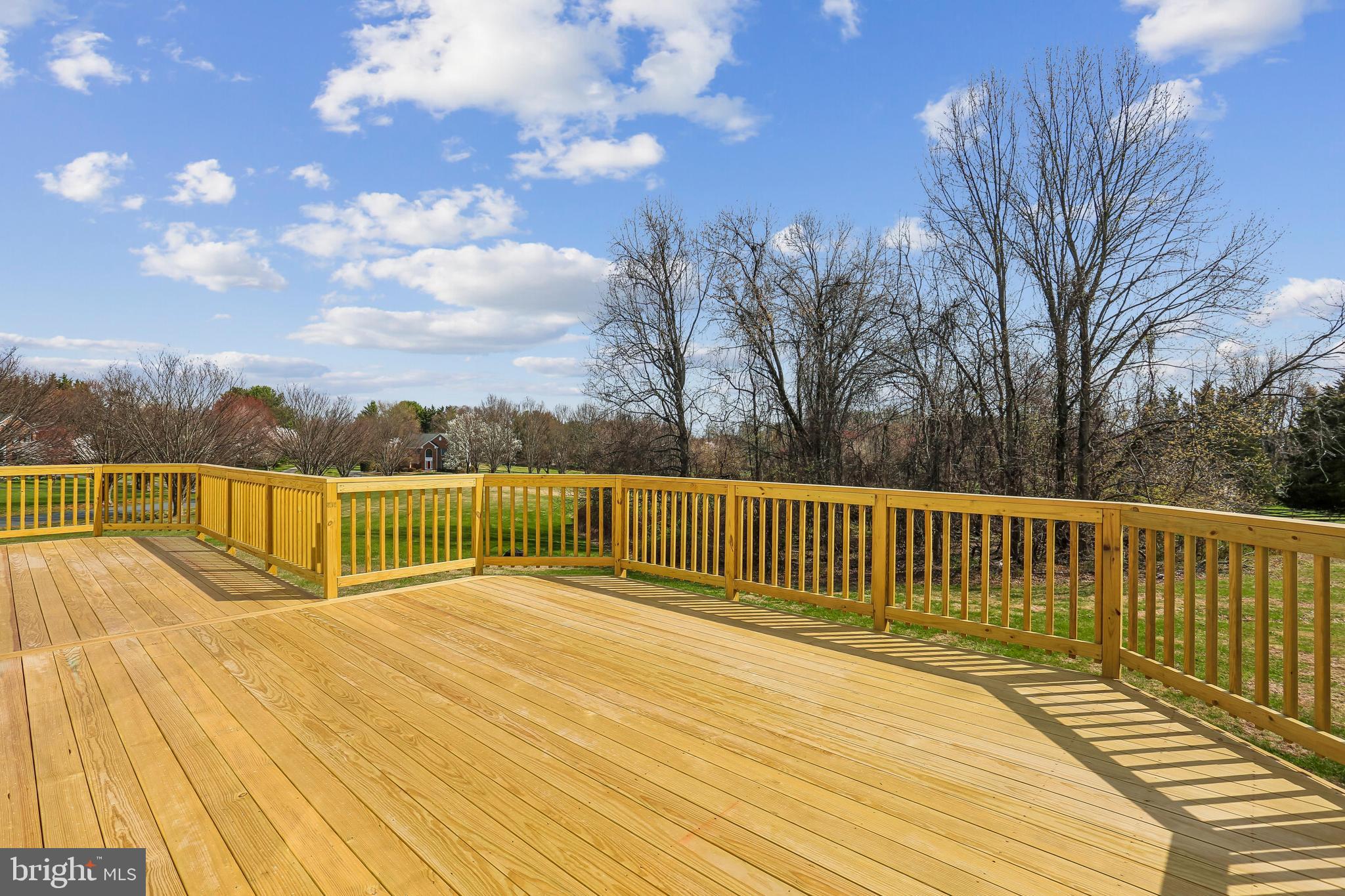 LAYTONSVILLE KNOLLS - Residential