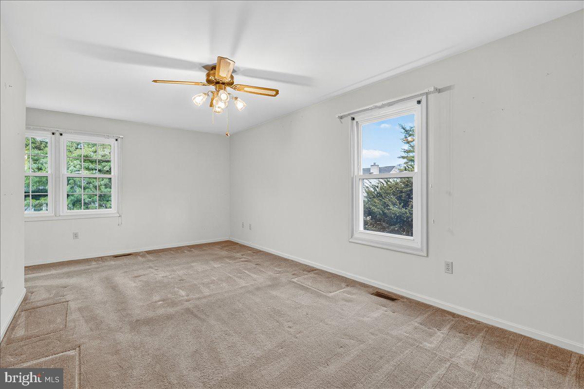 WILLOWCREST - Residential