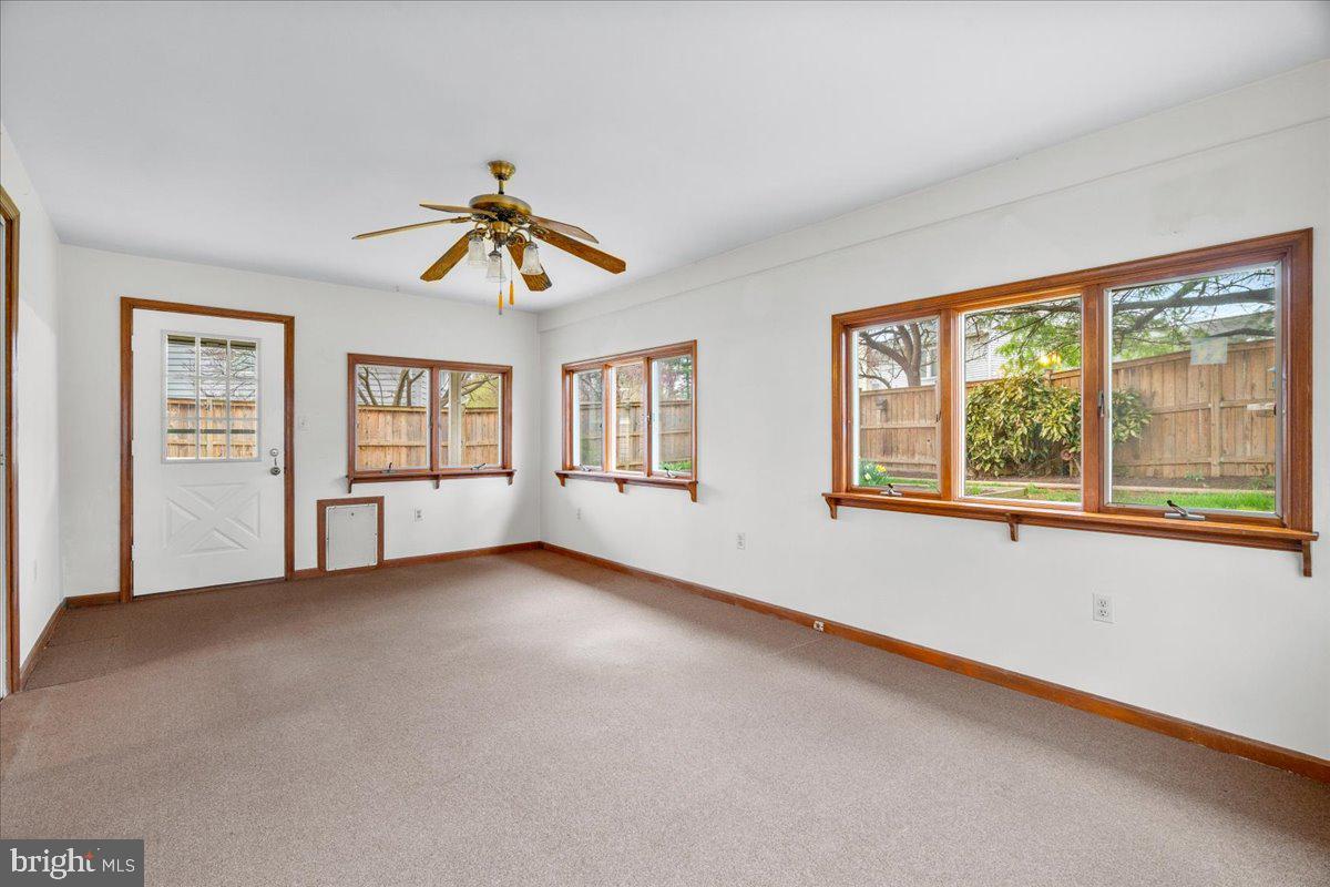 WILLOWCREST - Residential