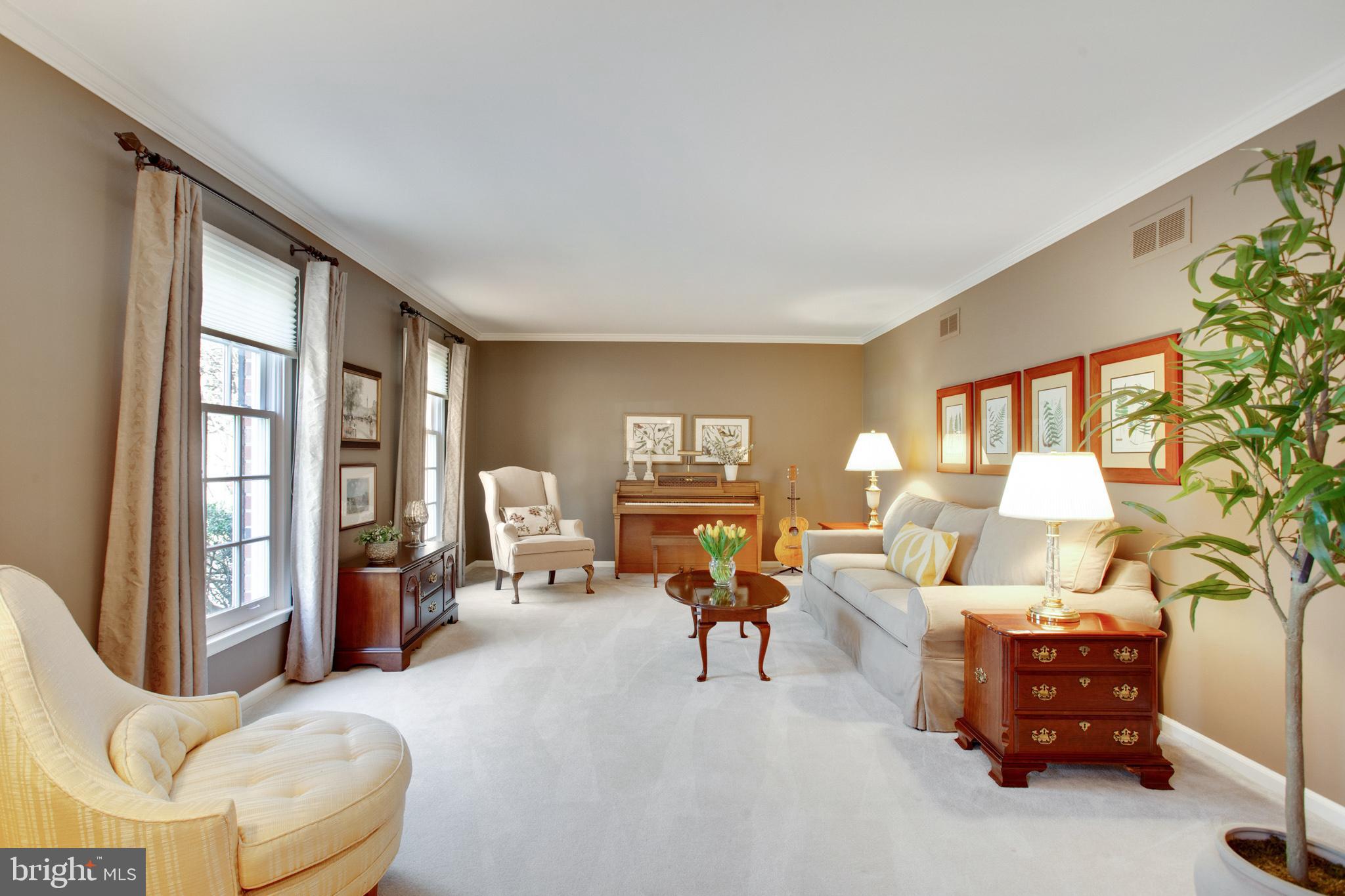MIRROR LAKE FARMS - Residential