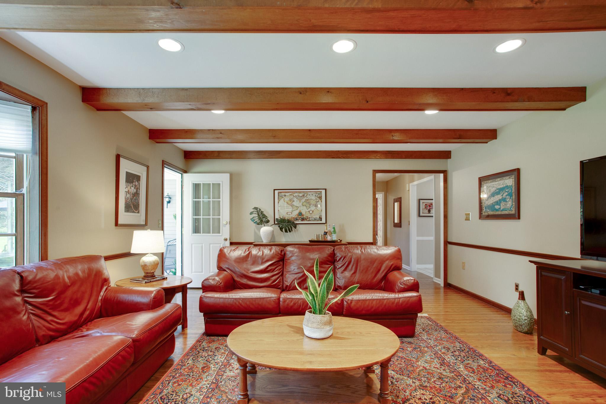 MIRROR LAKE FARMS - Residential