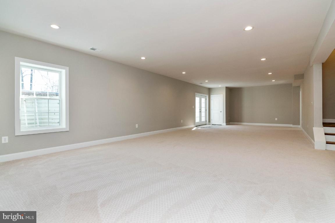 SPRINGFLD FOREST - Residential