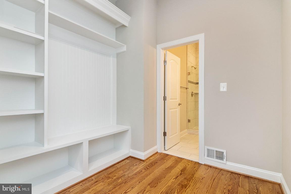 SPRINGFLD FOREST - Residential