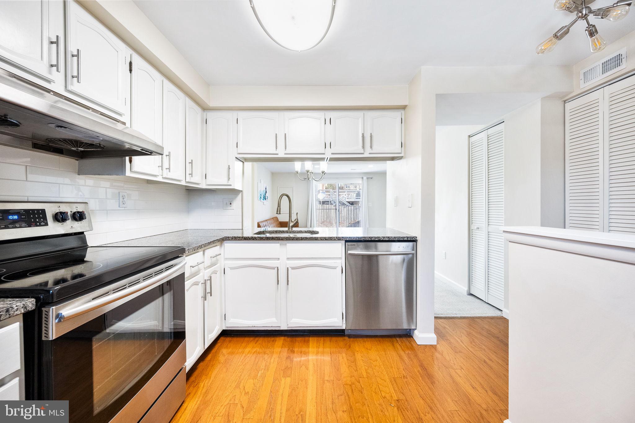 GUNNERS LAKE VILLAGE - Residential