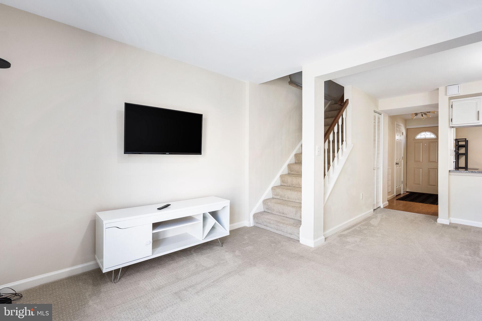 GUNNERS LAKE VILLAGE - Residential